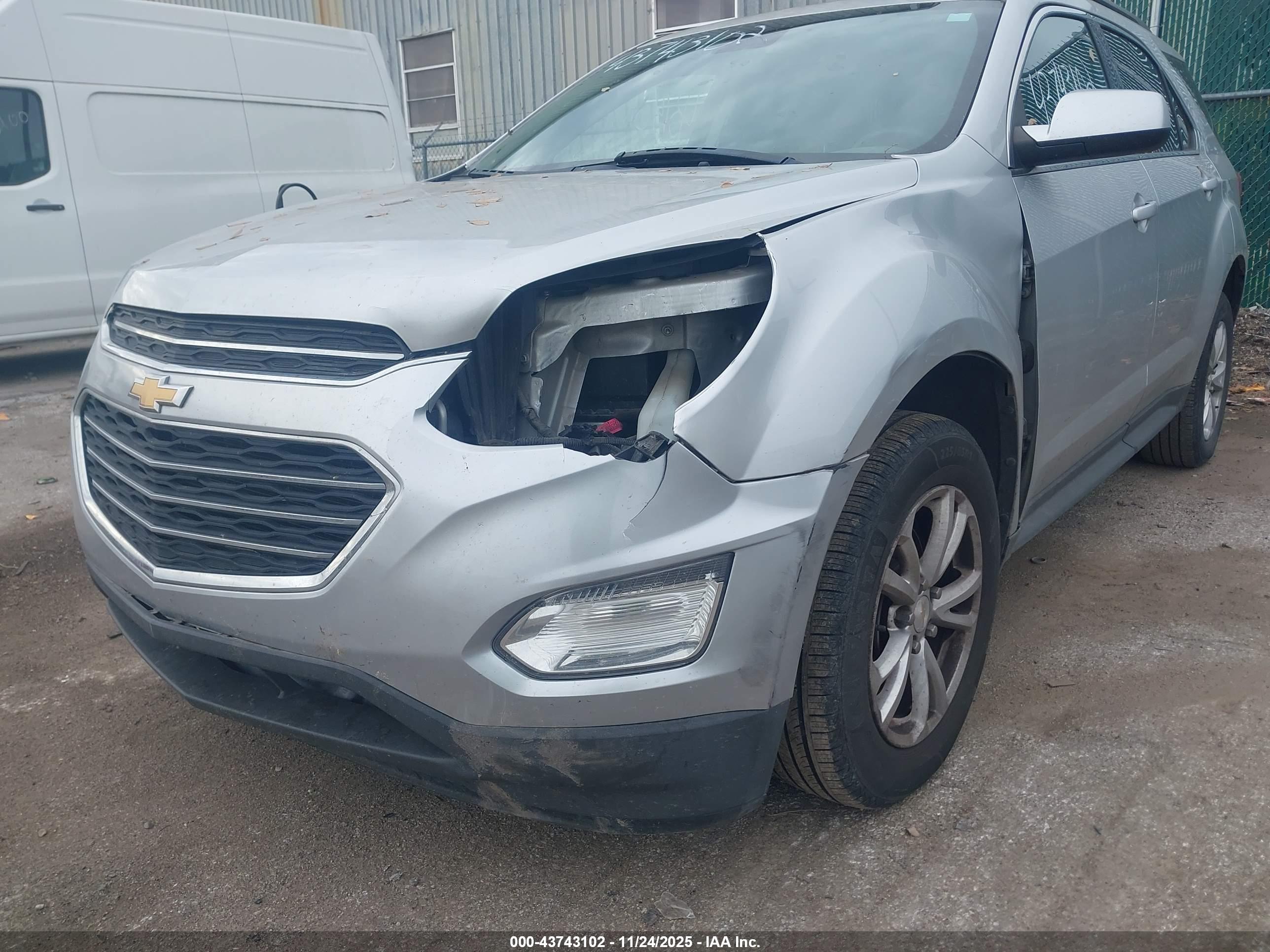 CHEVROLET EQUINOX image 6
