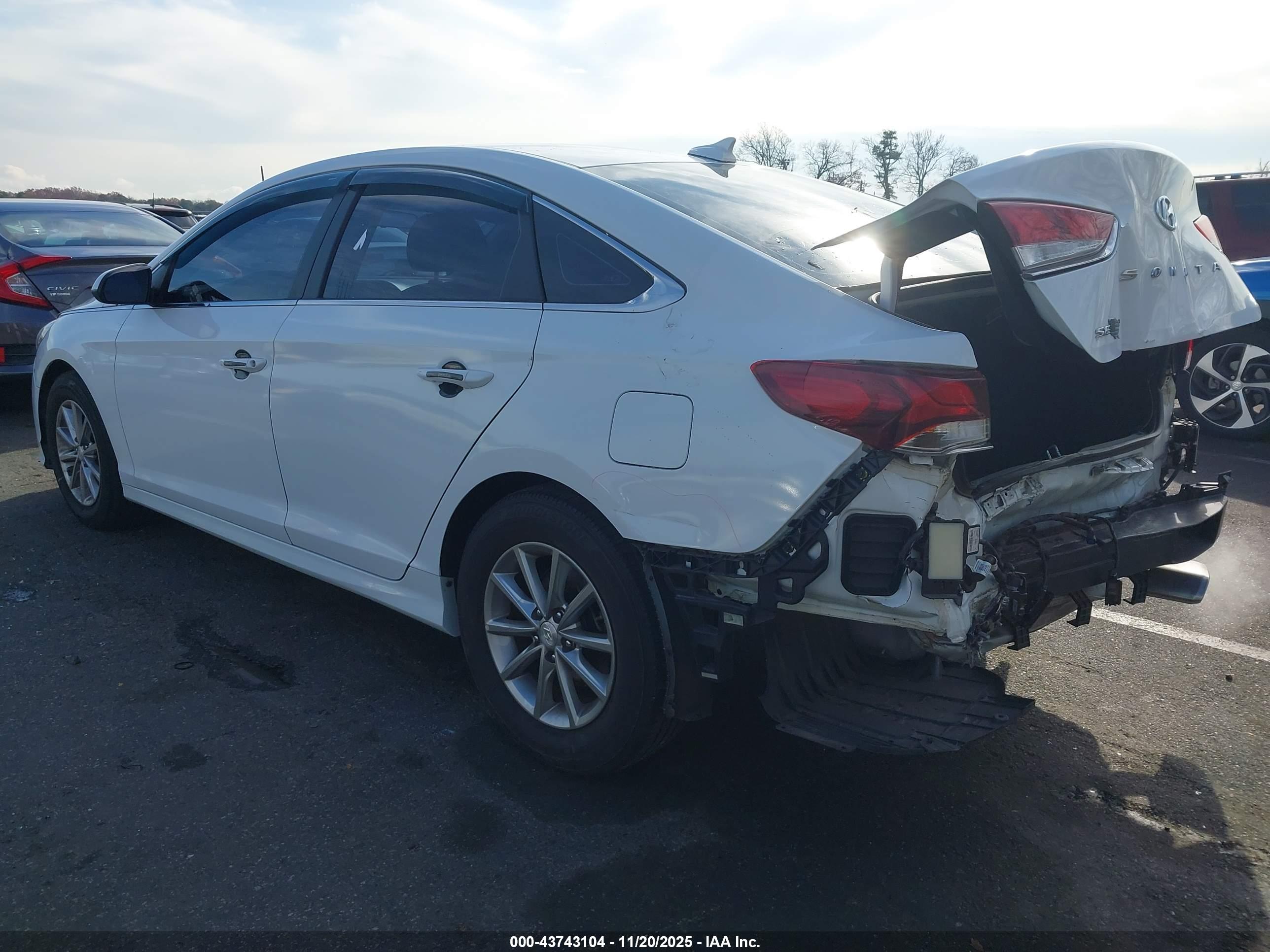 HYUNDAI SONATA image 3