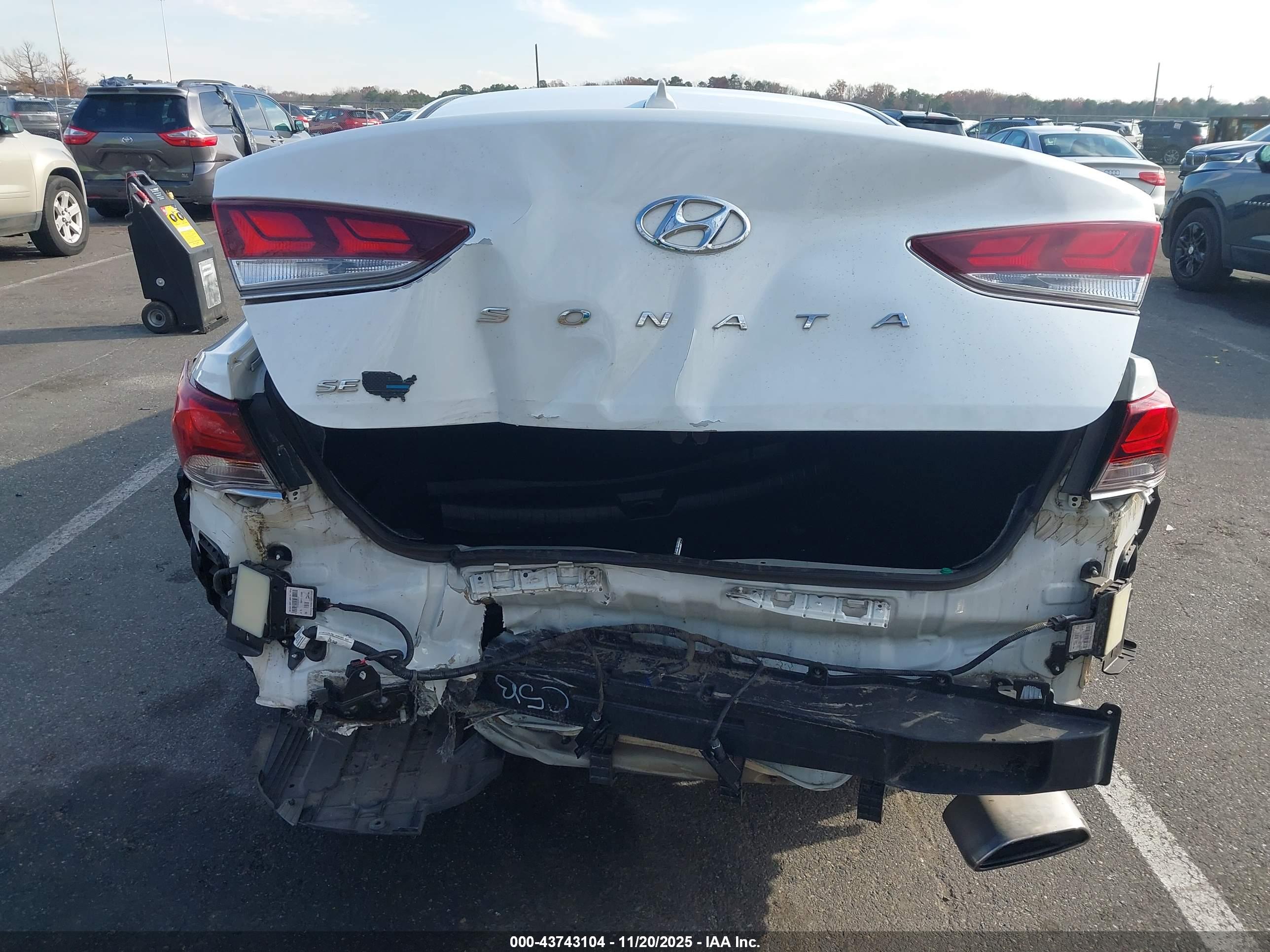 HYUNDAI SONATA image 6