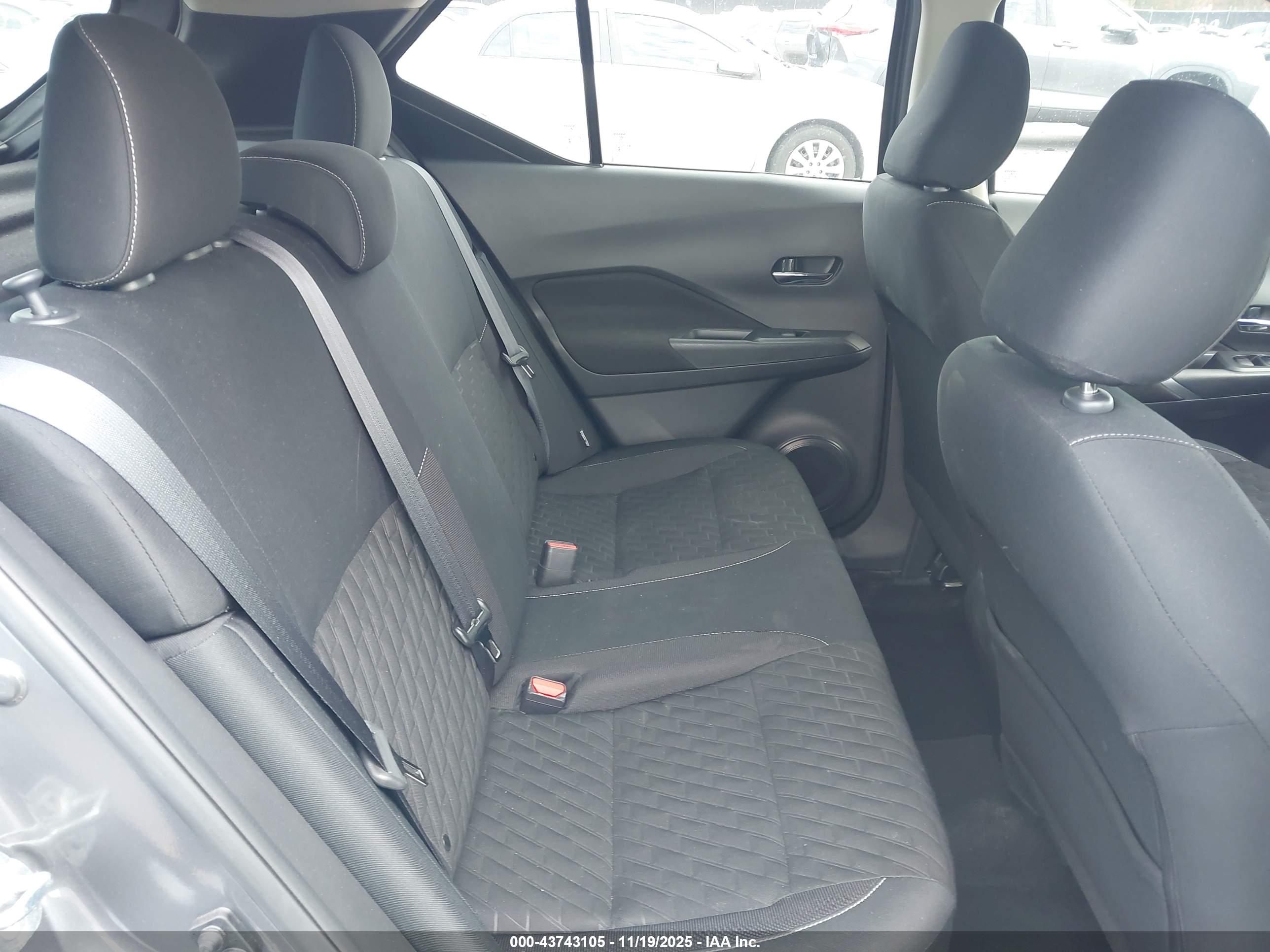 NISSAN KICKS image 8