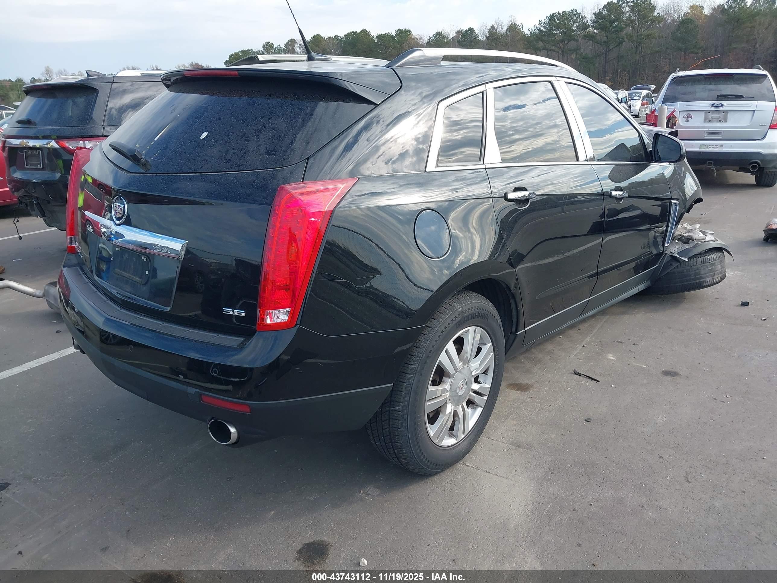 CADILLAC SRX image 4