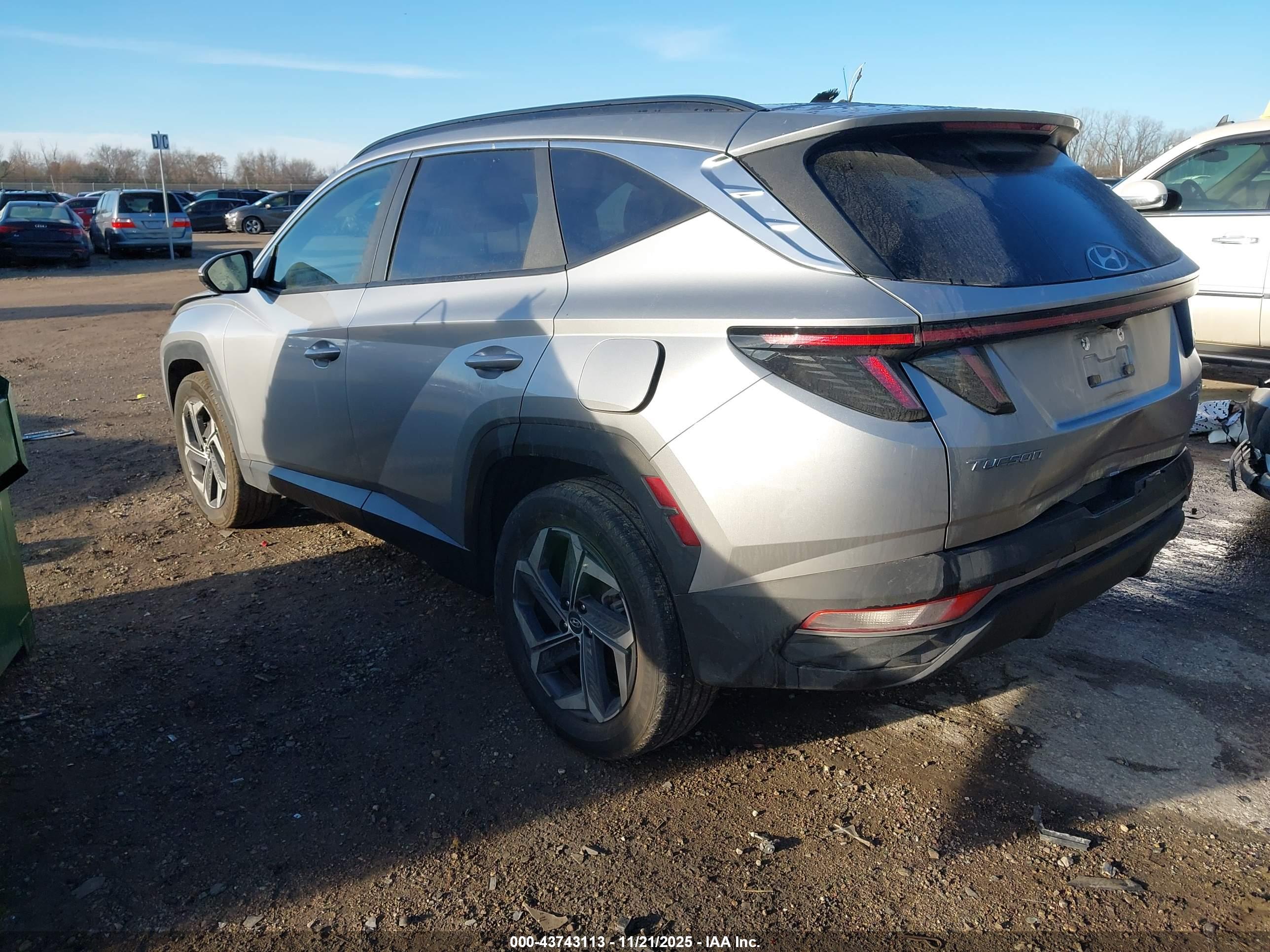 HYUNDAI TUCSON image 3
