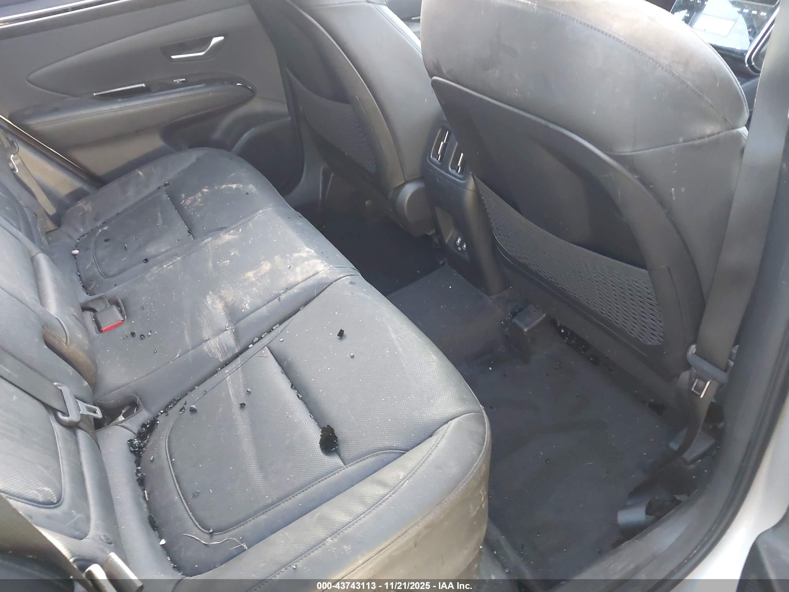 HYUNDAI TUCSON image 8