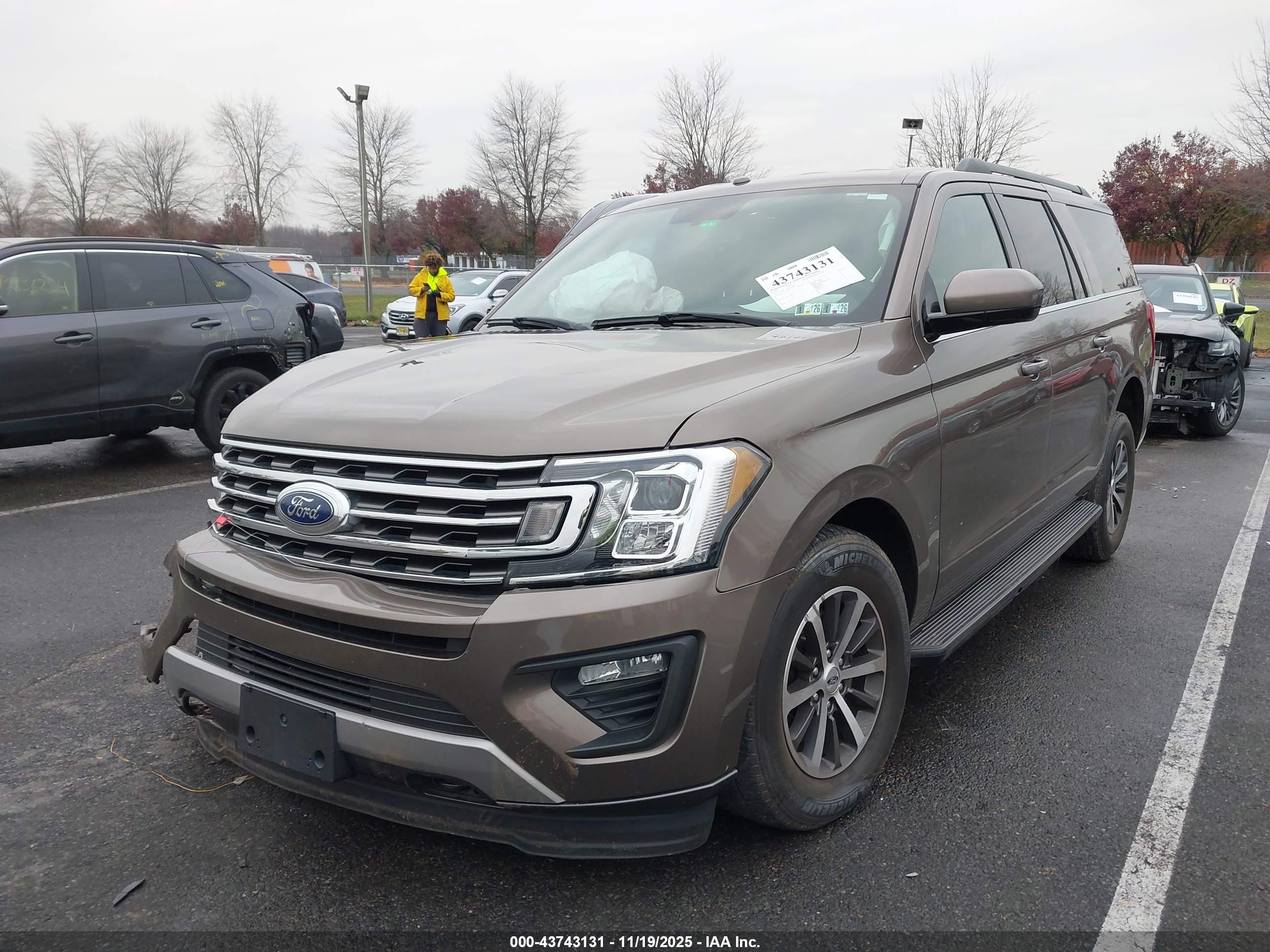 FORD EXPEDITION image 2