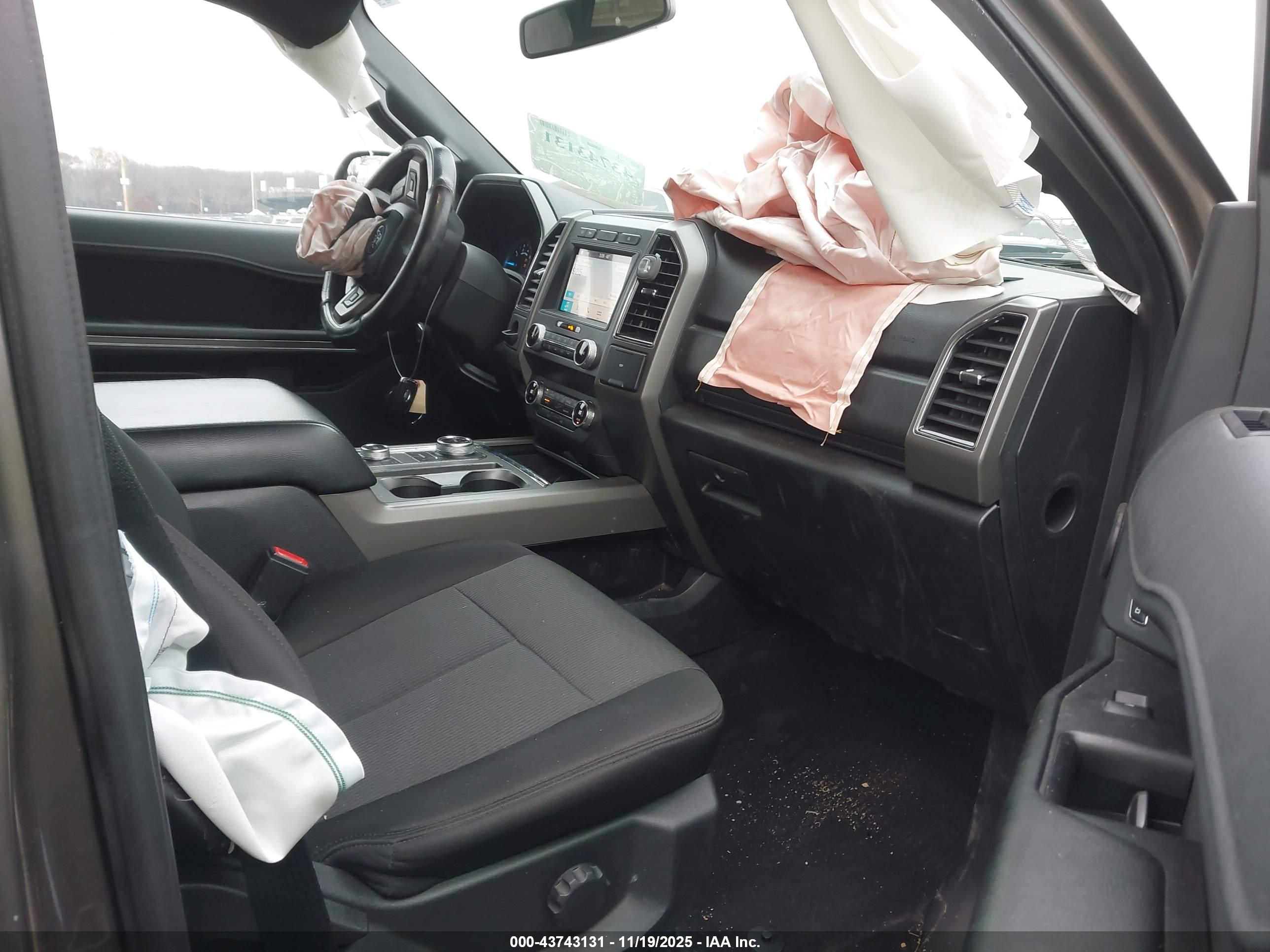 FORD EXPEDITION image 5