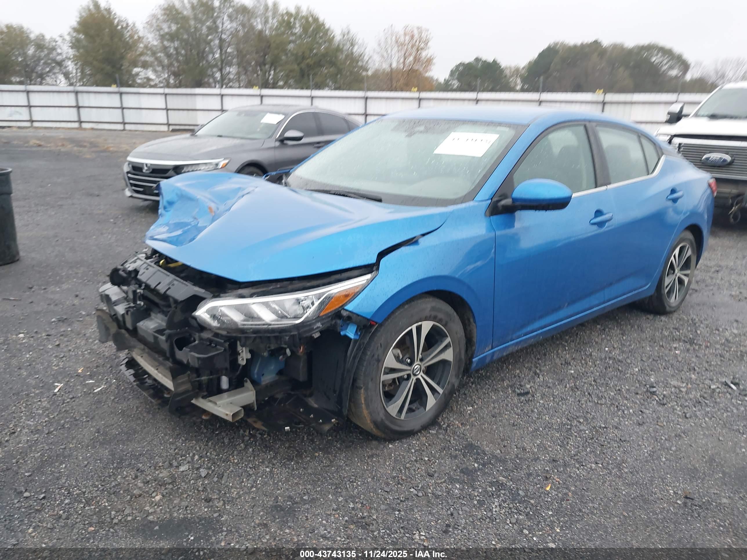 NISSAN SENTRA image 2