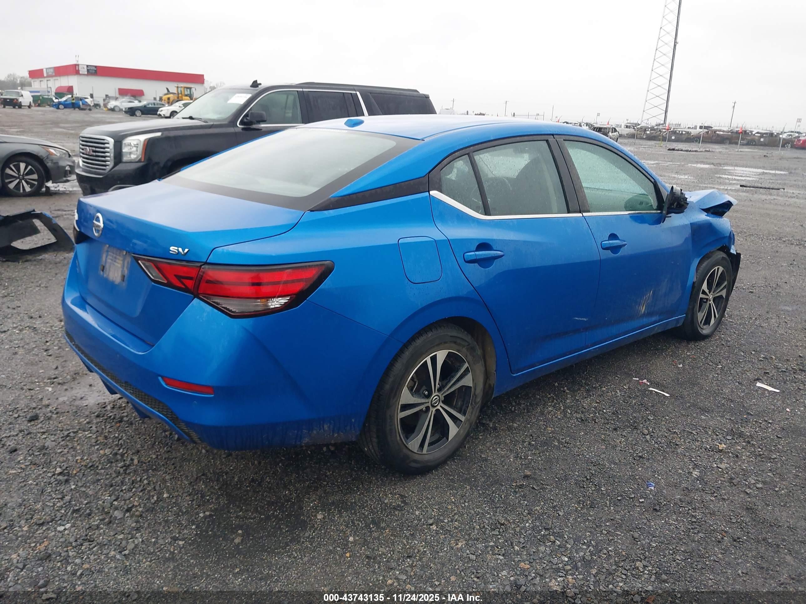 NISSAN SENTRA image 4