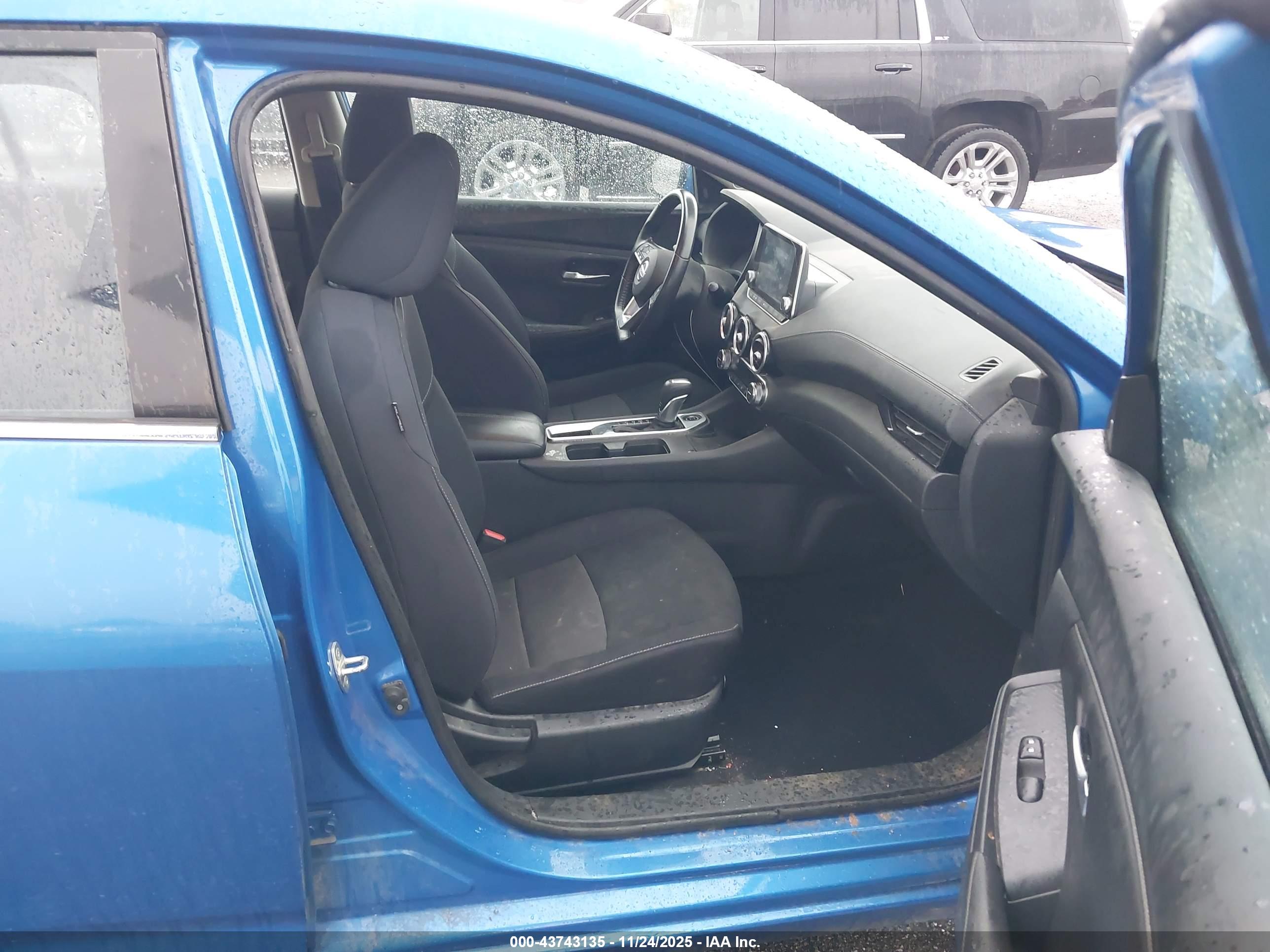 NISSAN SENTRA image 5