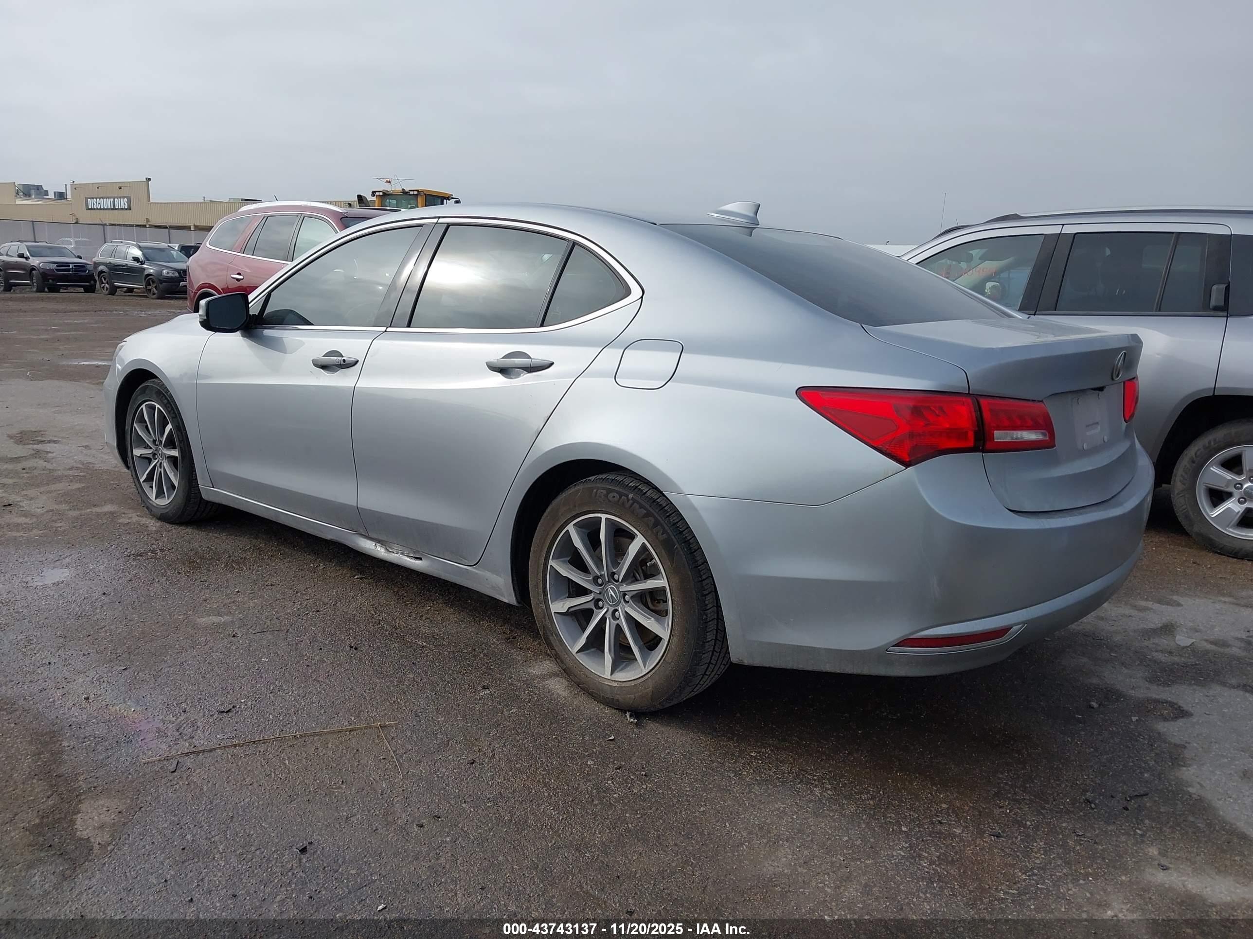 ACURA TLX image 3