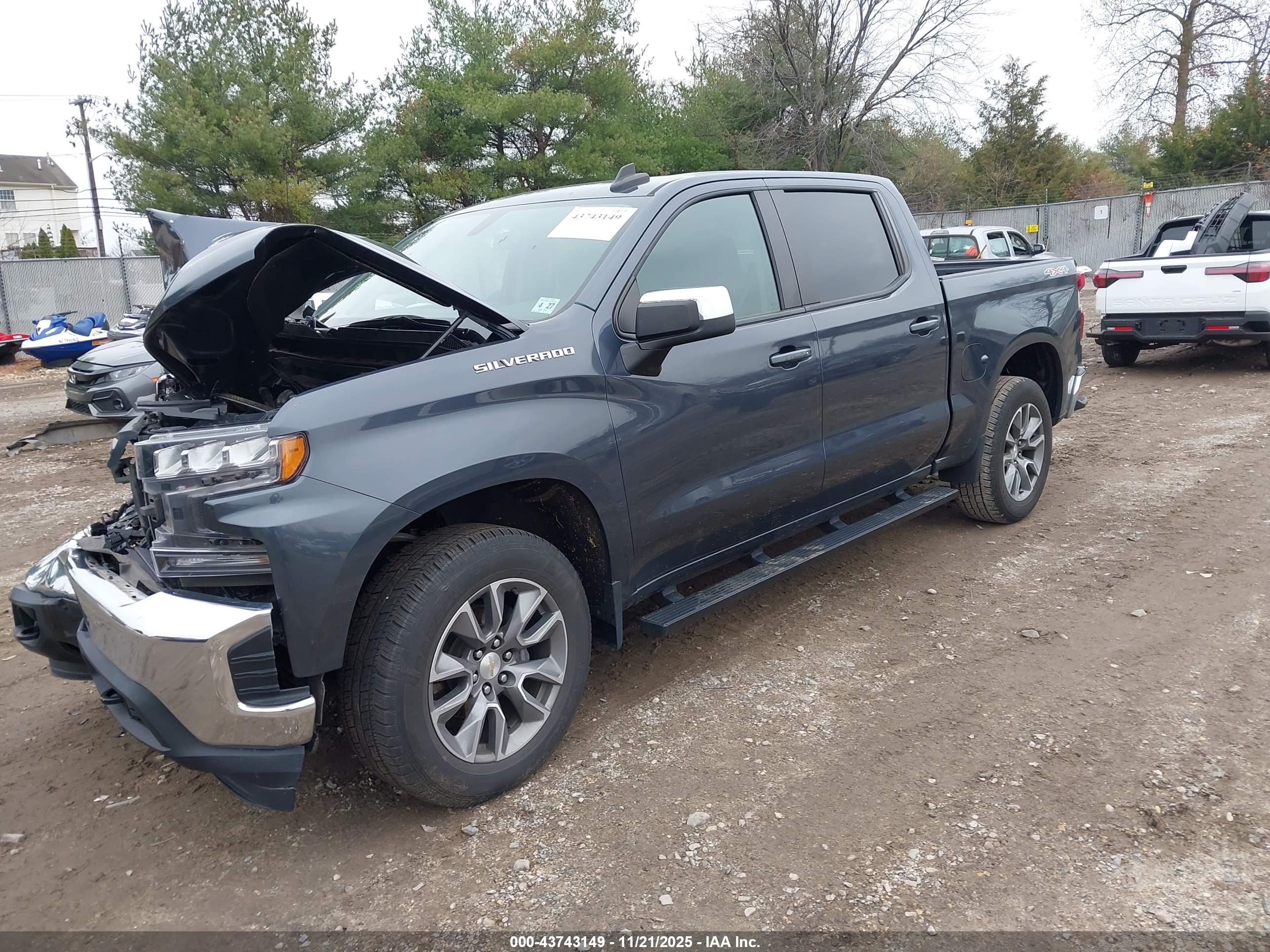 CHEVROLET SILVERADO image 2