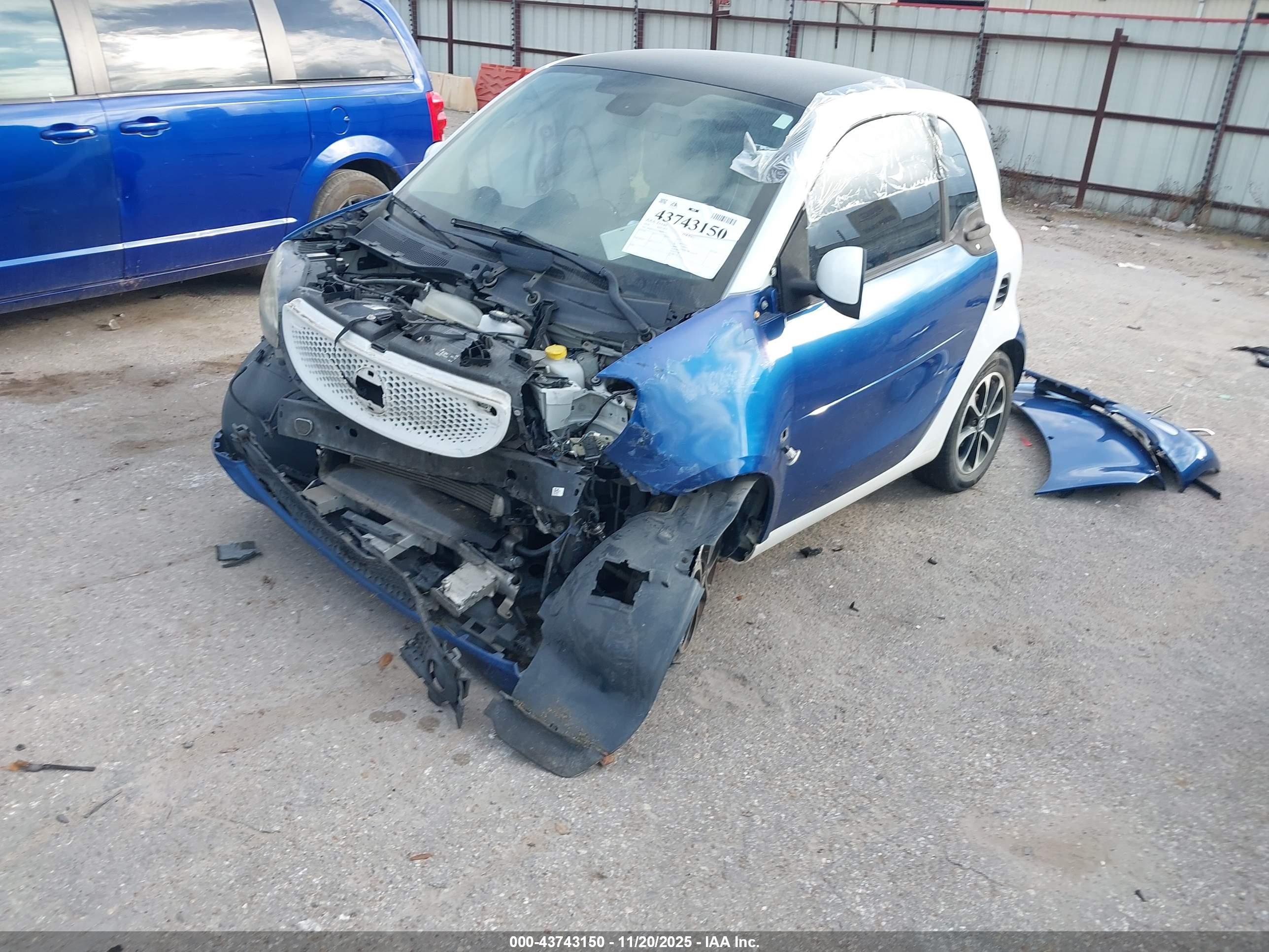 SMART FORTWO image 2