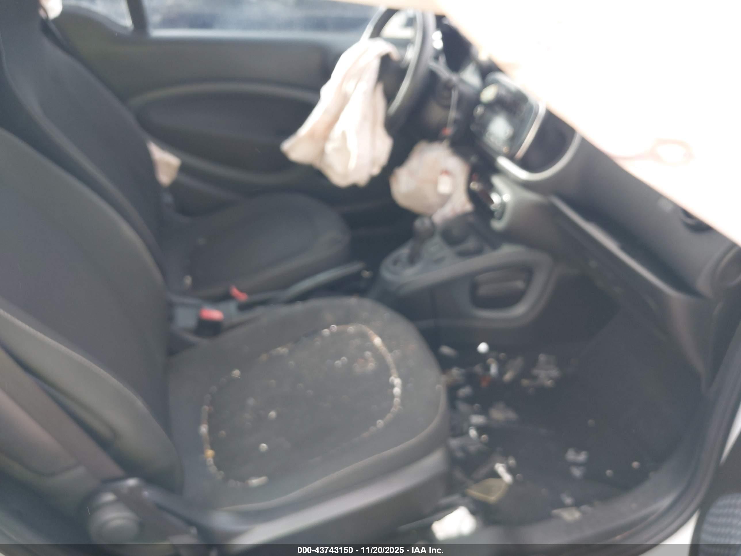 SMART FORTWO image 5