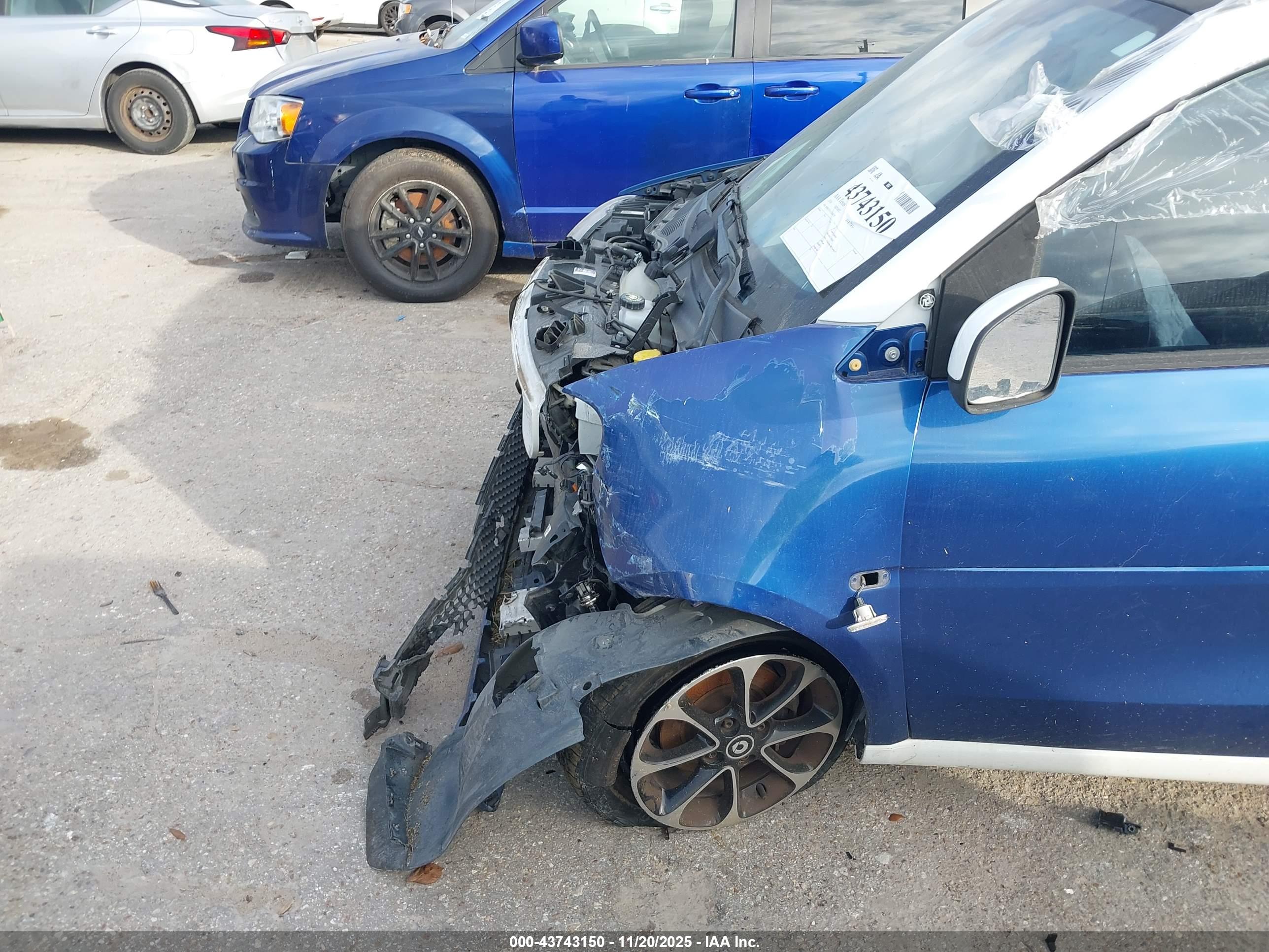 SMART FORTWO image 6