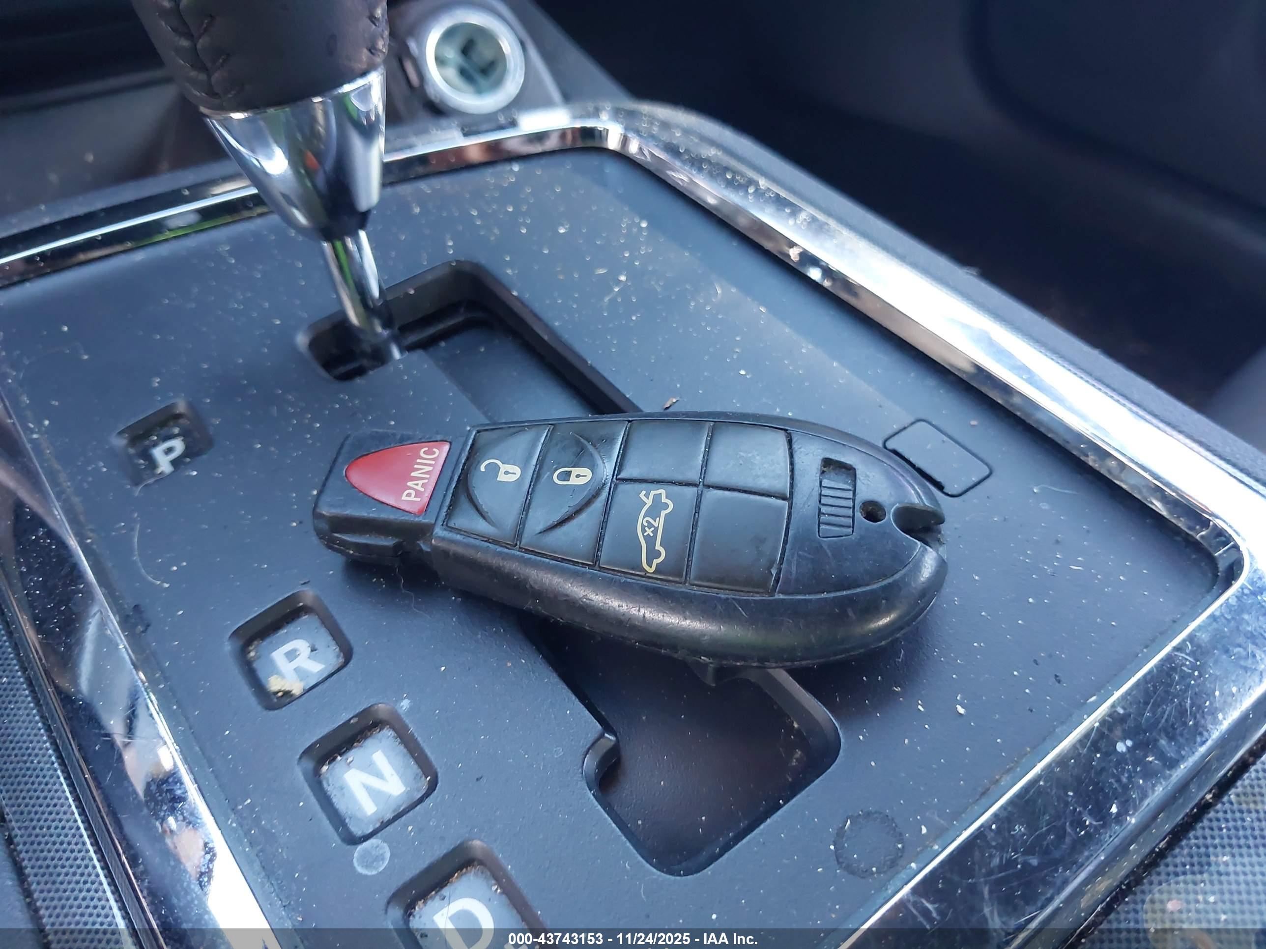 DODGE CHALLENGER image 11