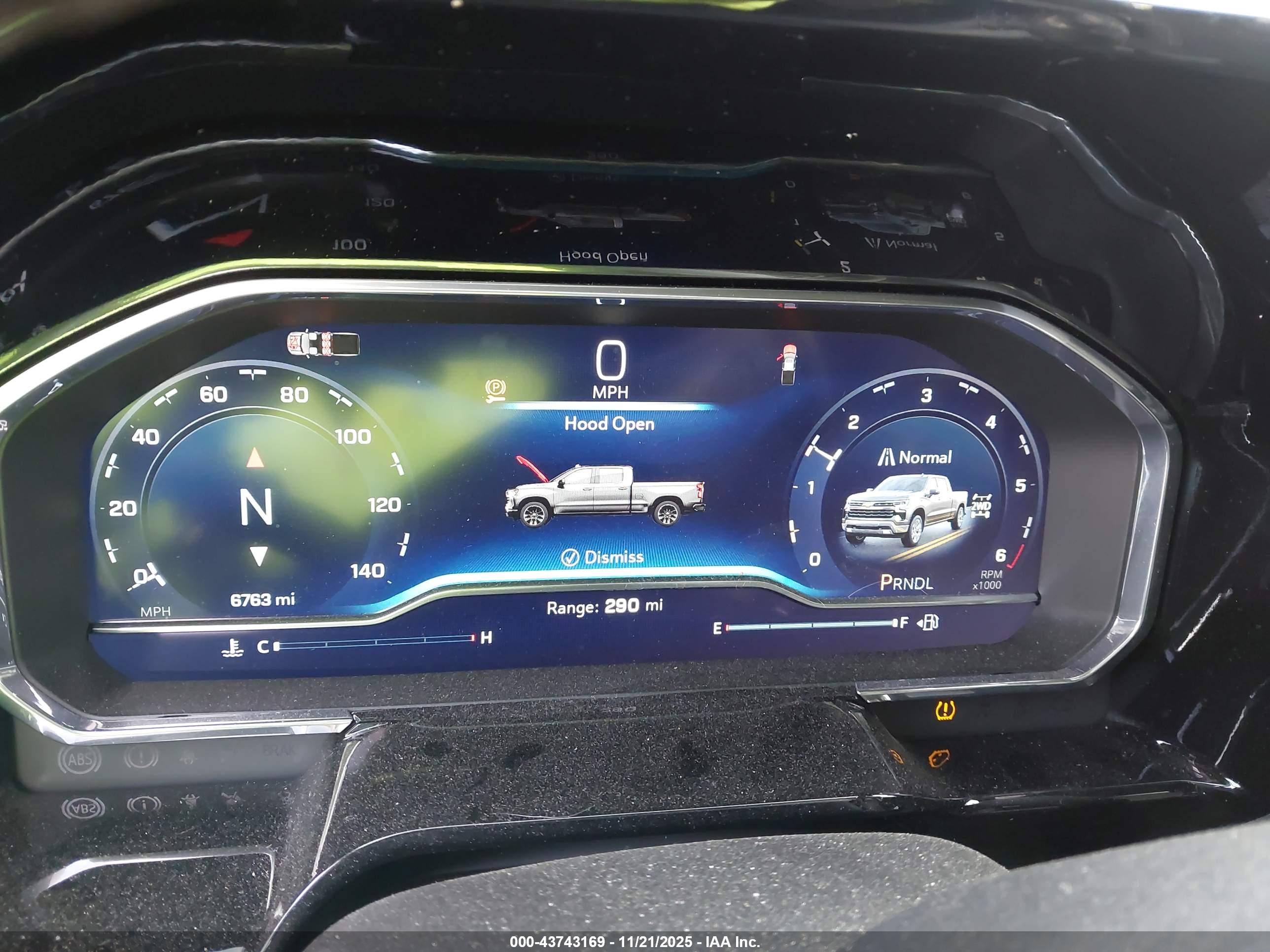 CHEVROLET SILVERADO image 7