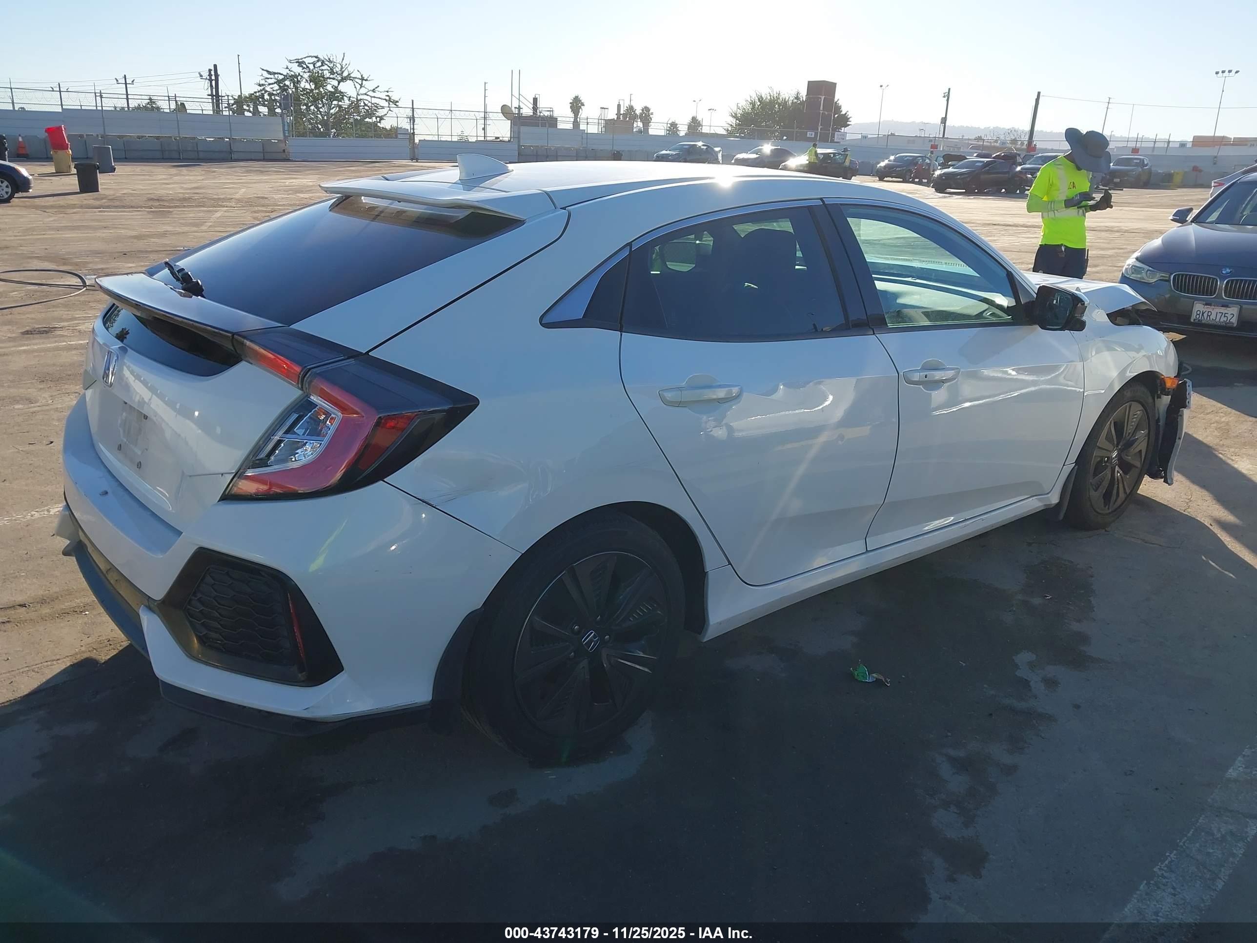 HONDA CIVIC image 4