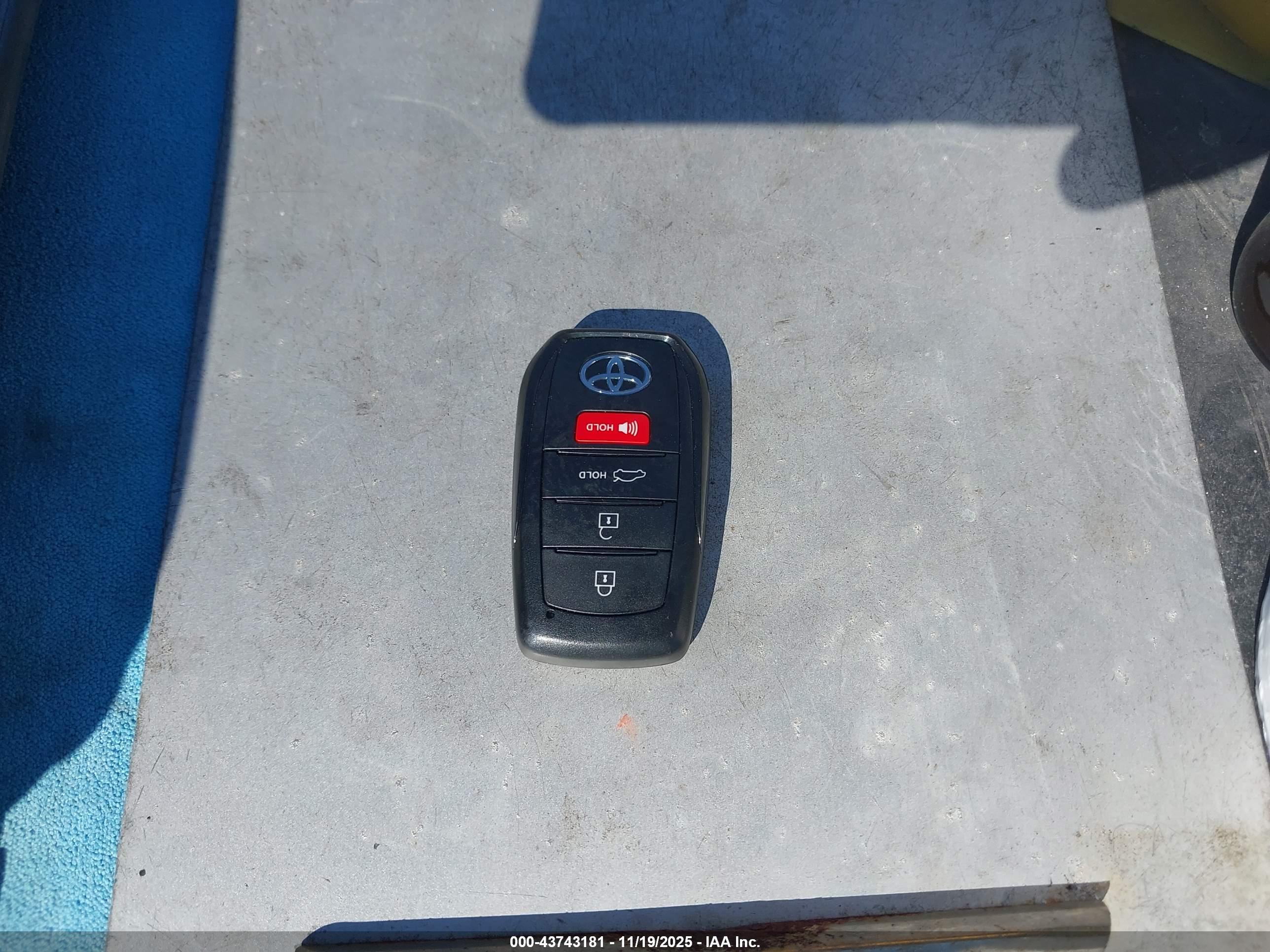 TOYOTA COROLLA image 11