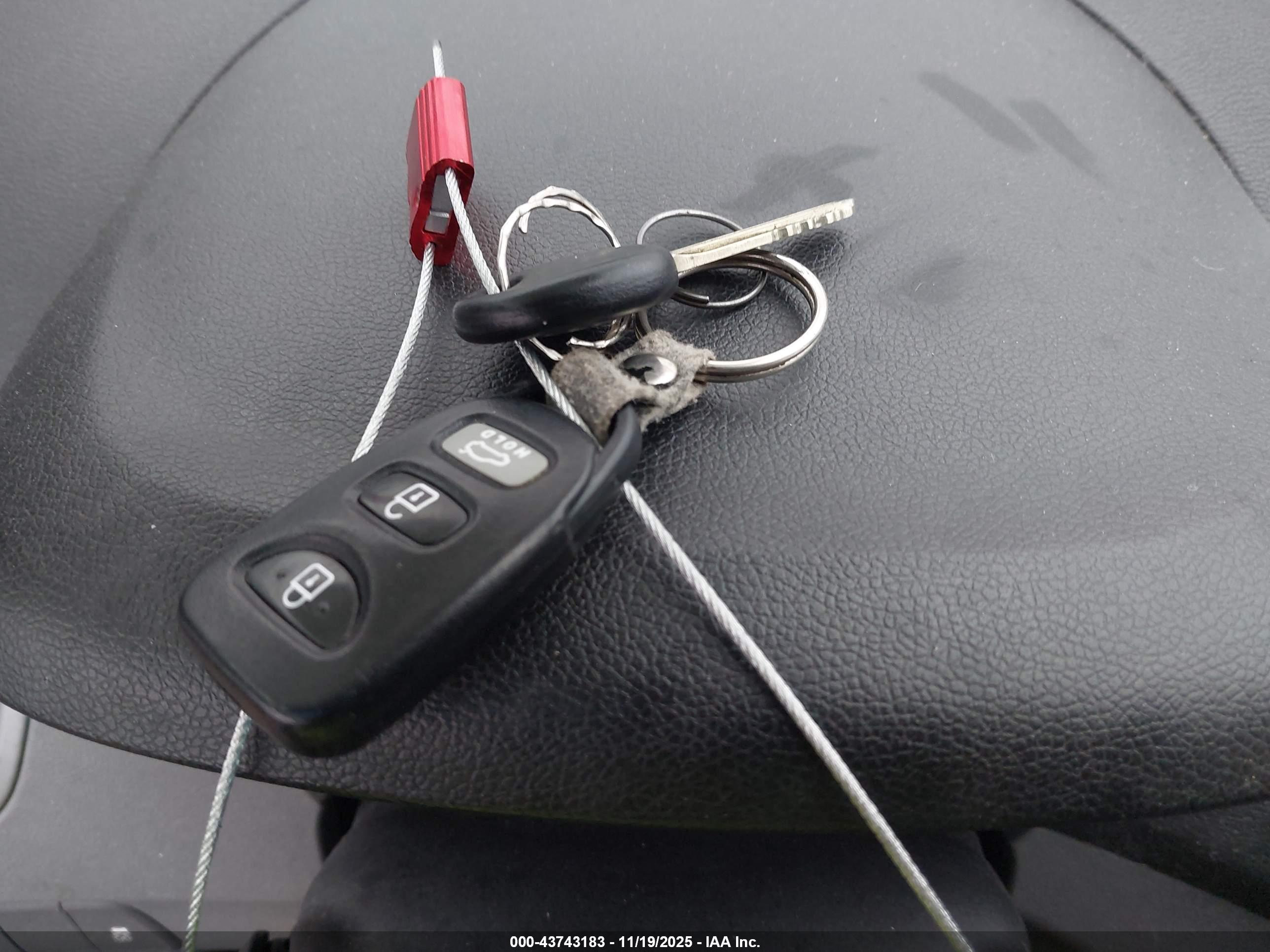 HYUNDAI ELANTRA image 11