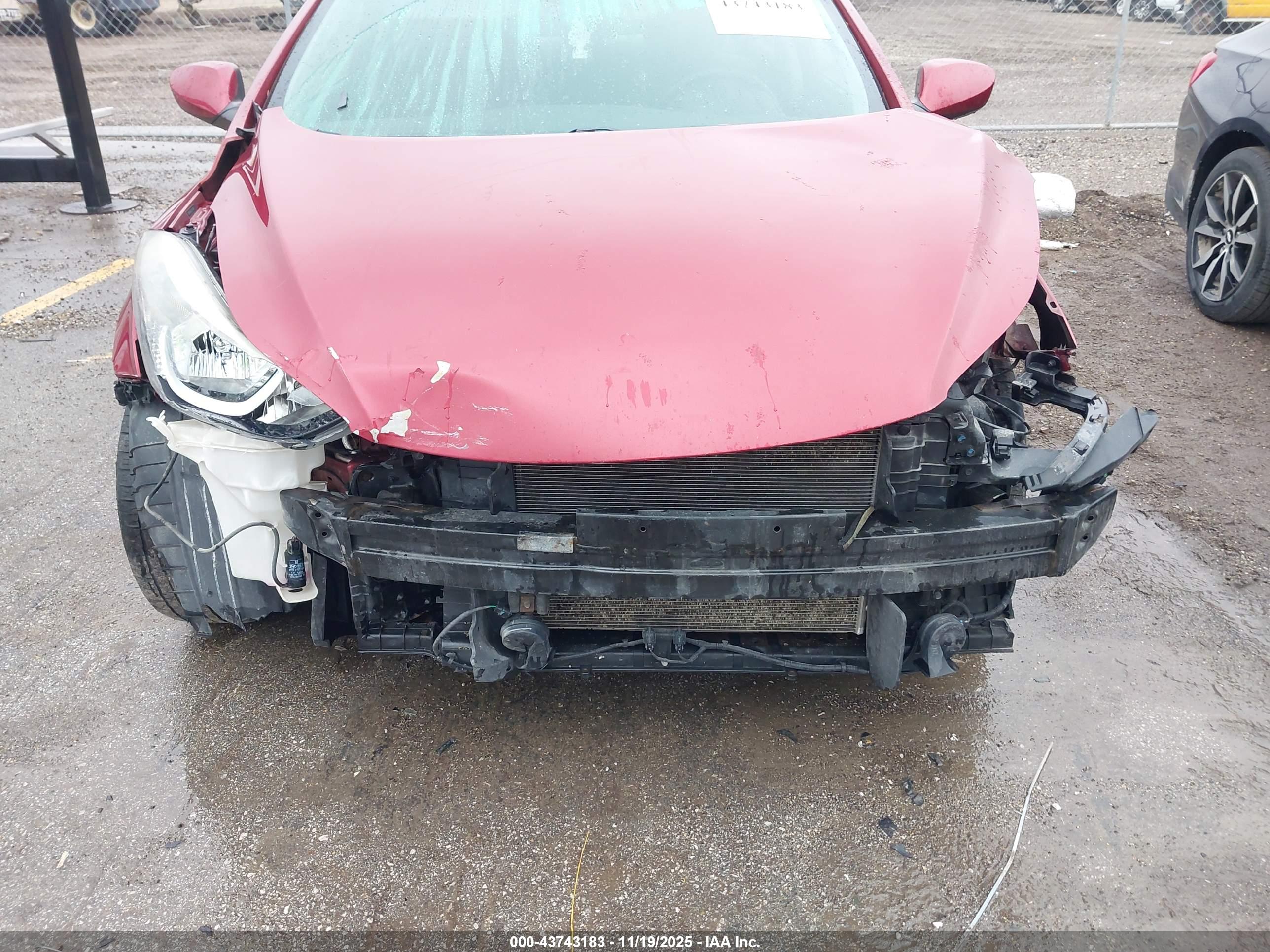 HYUNDAI ELANTRA image 6