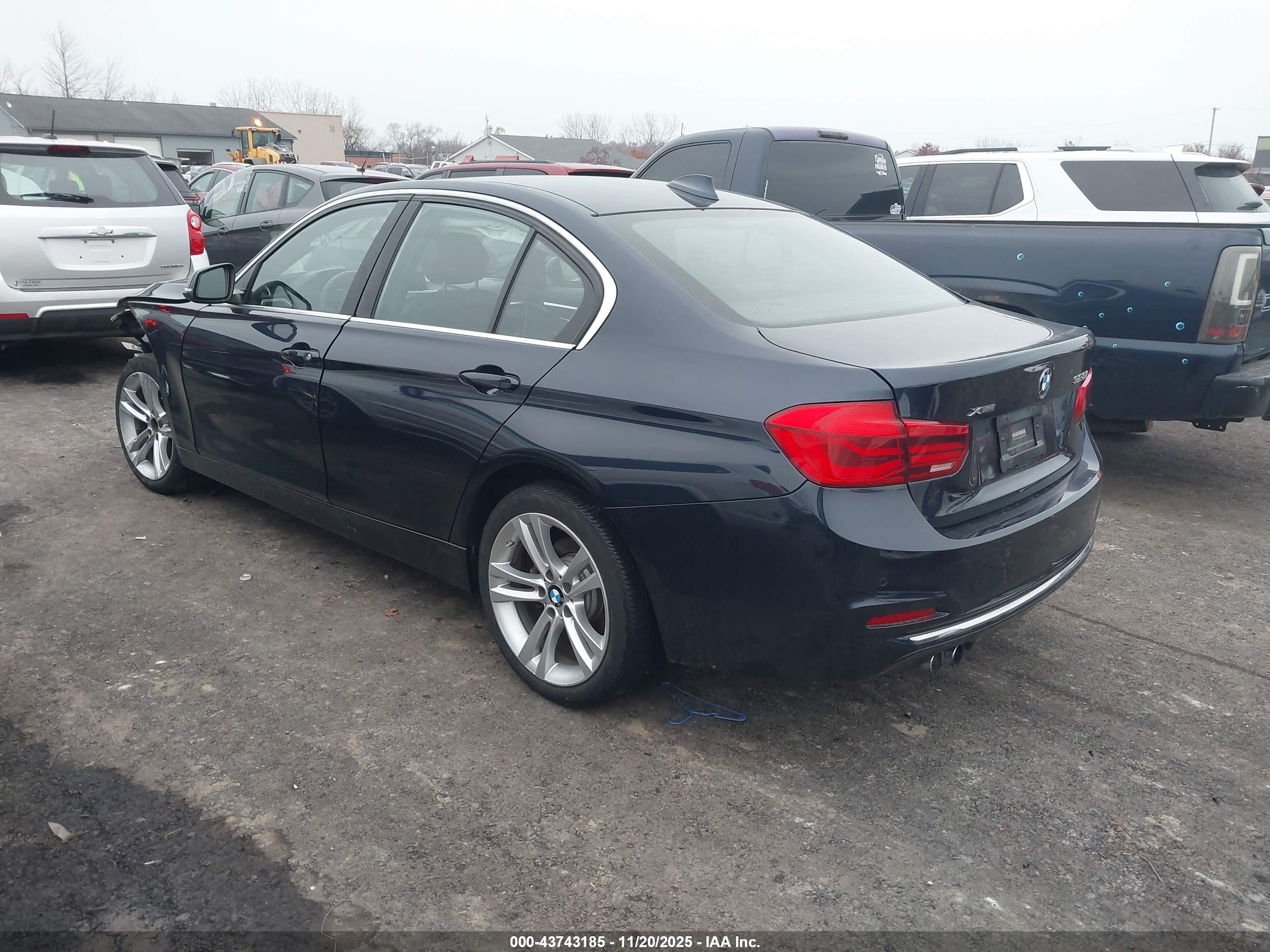BMW 328I image 3