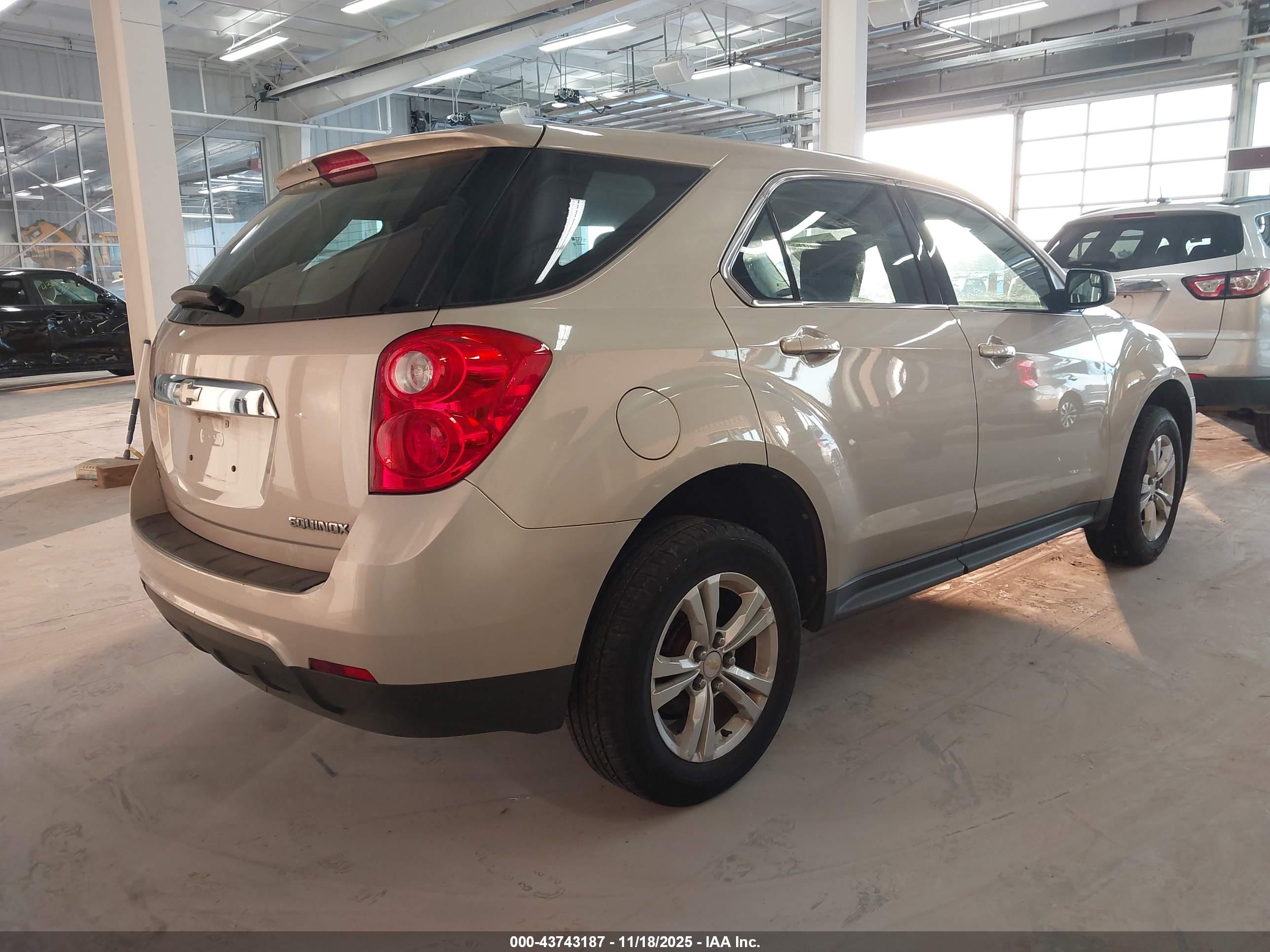 CHEVROLET EQUINOX image 4