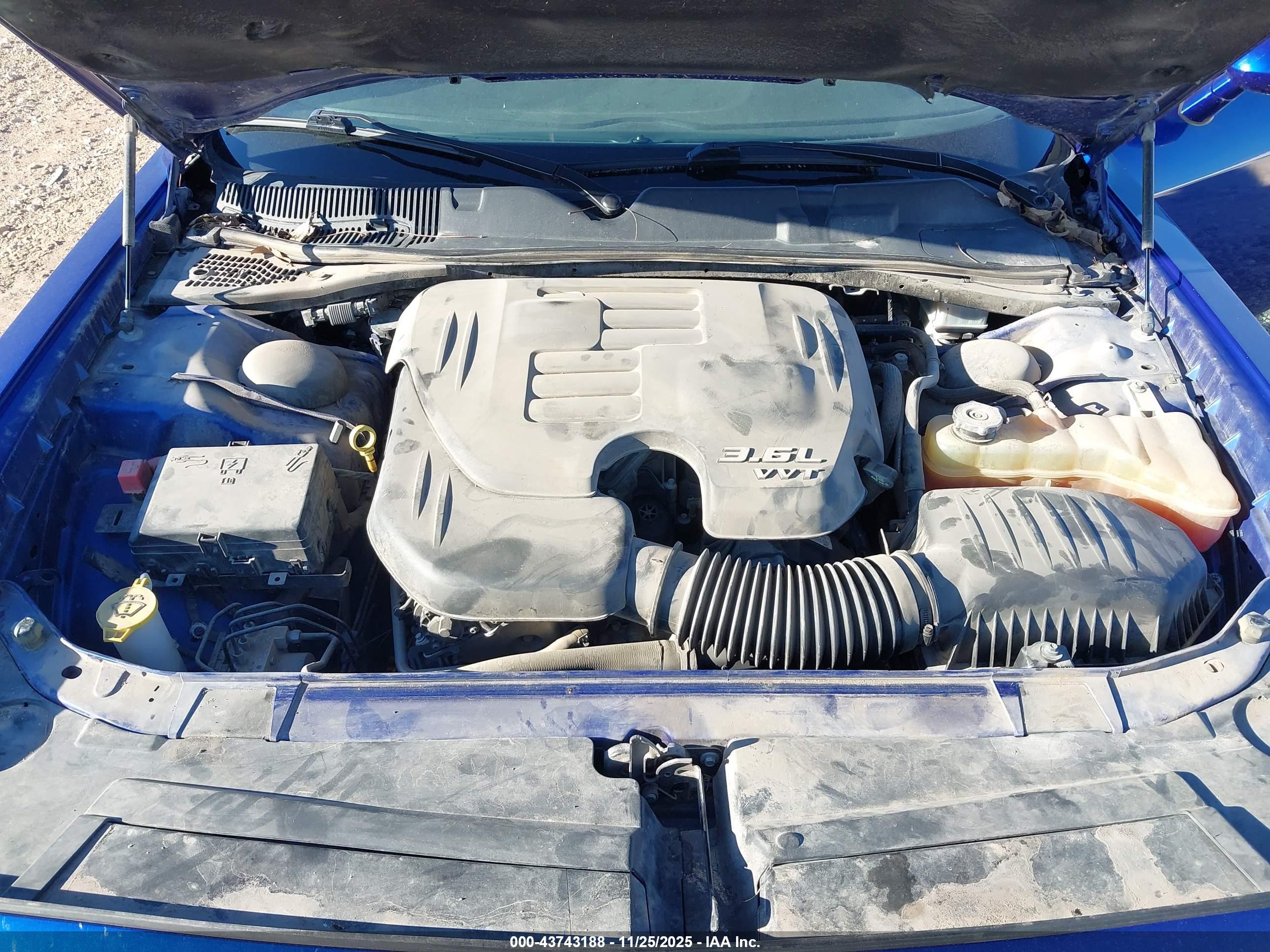 DODGE CHALLENGER image 10