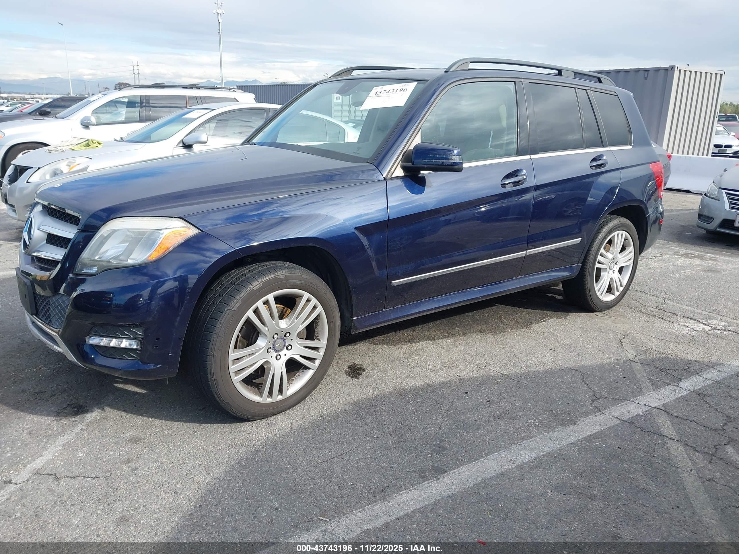 MERCEDES-BENZ GLK image 2