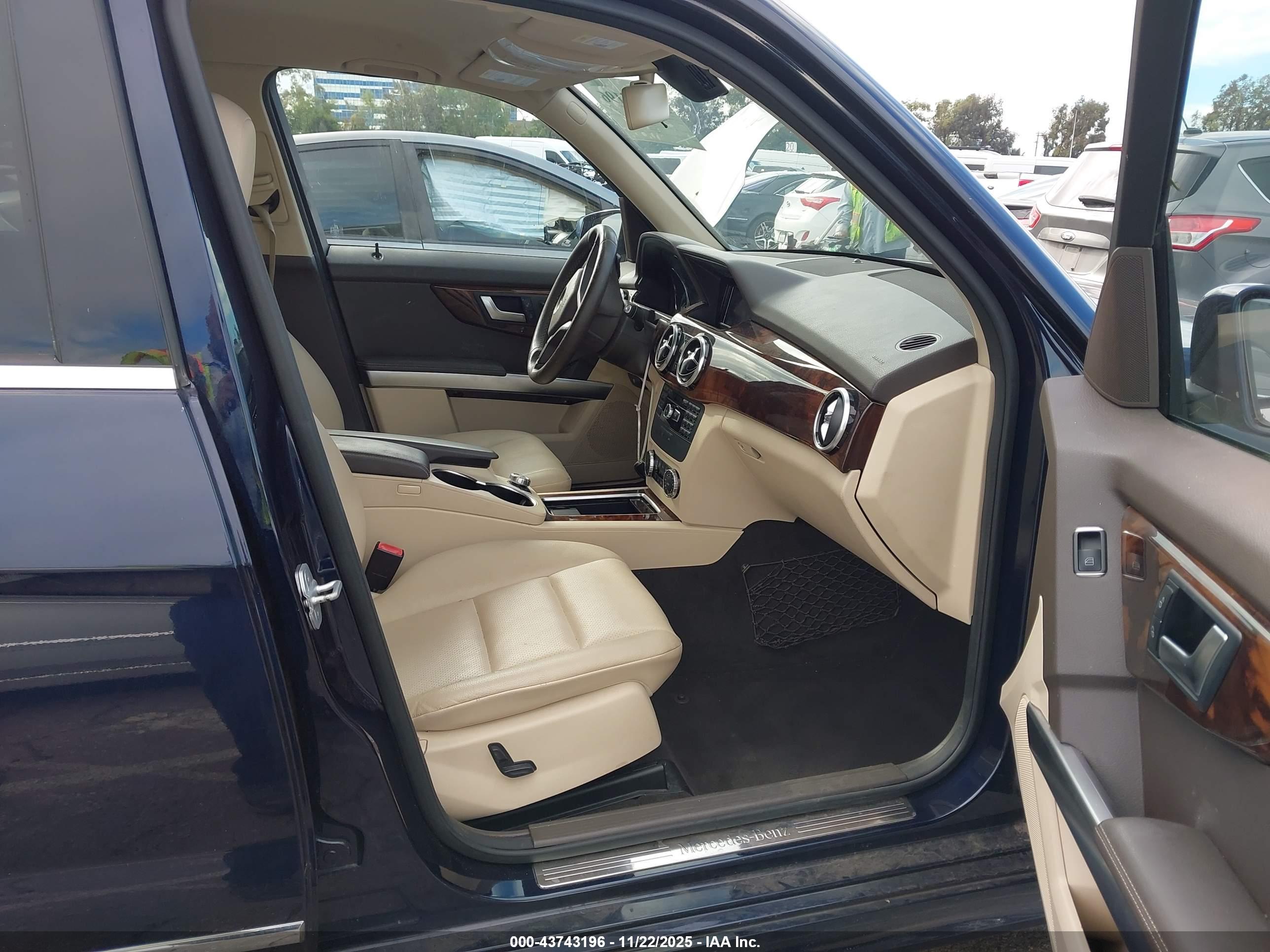 MERCEDES-BENZ GLK image 5