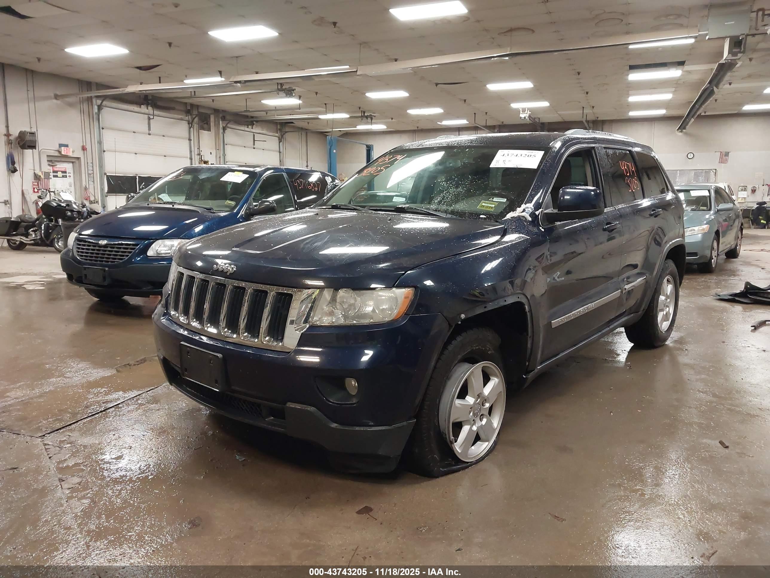 JEEP GRAND image 2