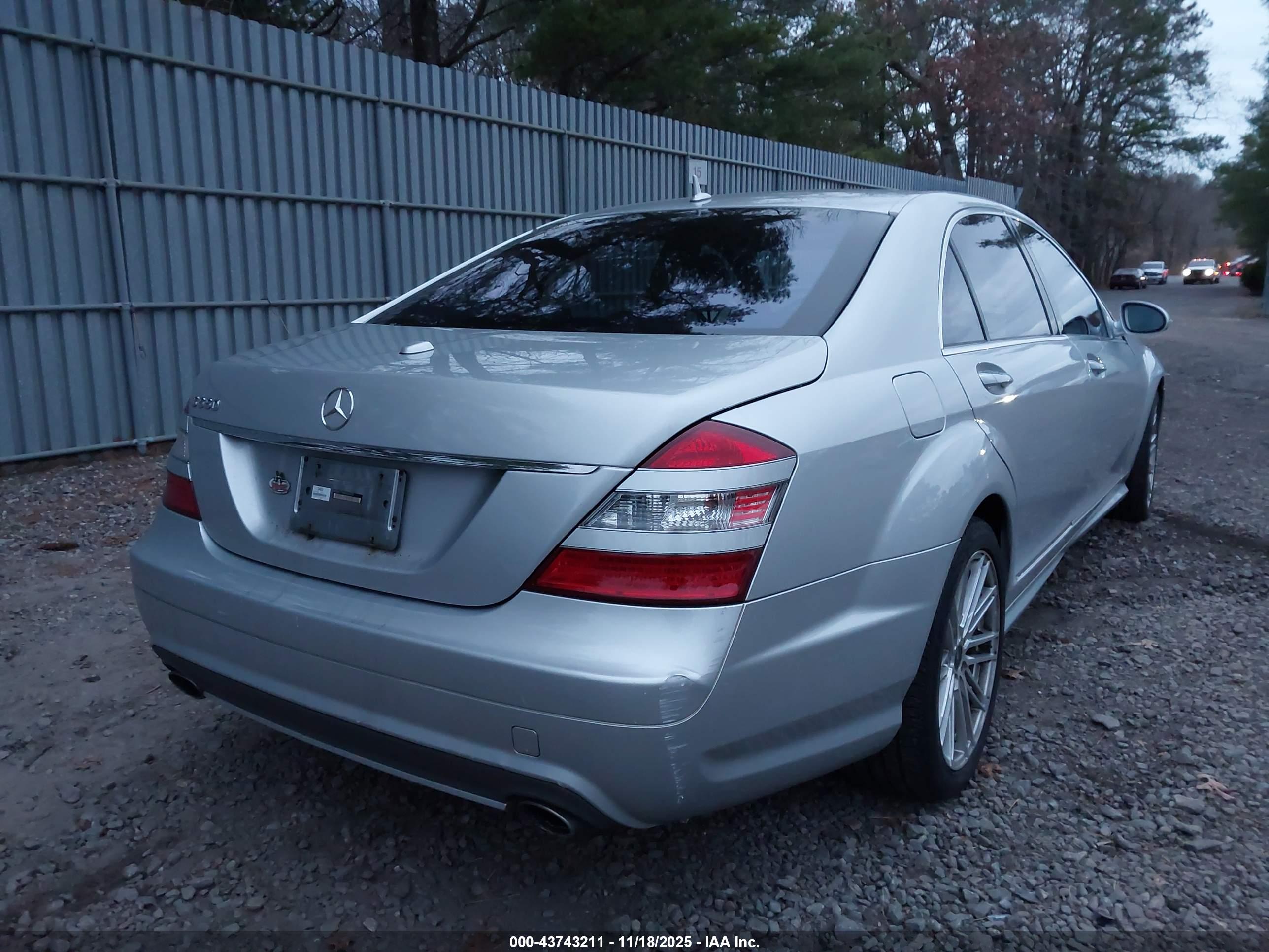 MERCEDES-BENZ S image 4