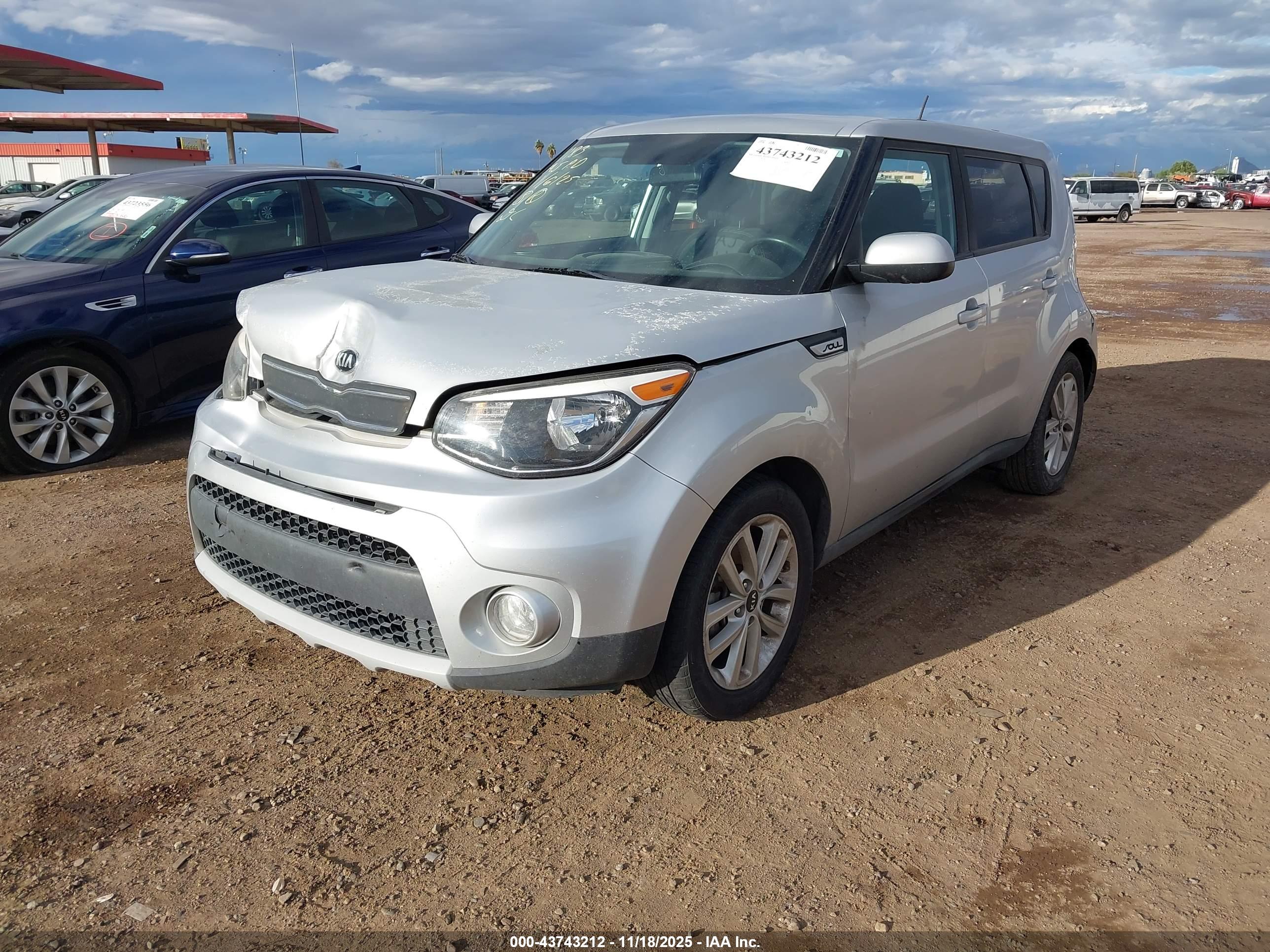 KIA SOUL image 2