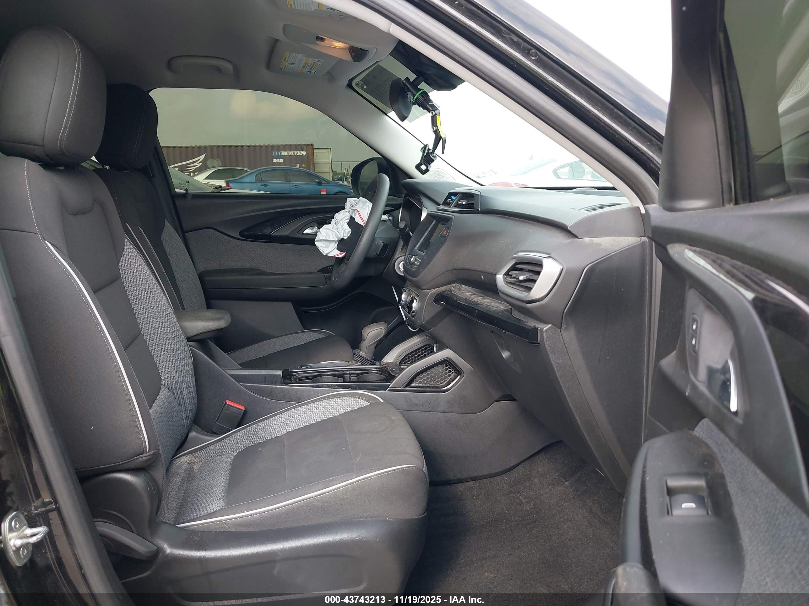 CHEVROLET TRAILBLAZER image 5