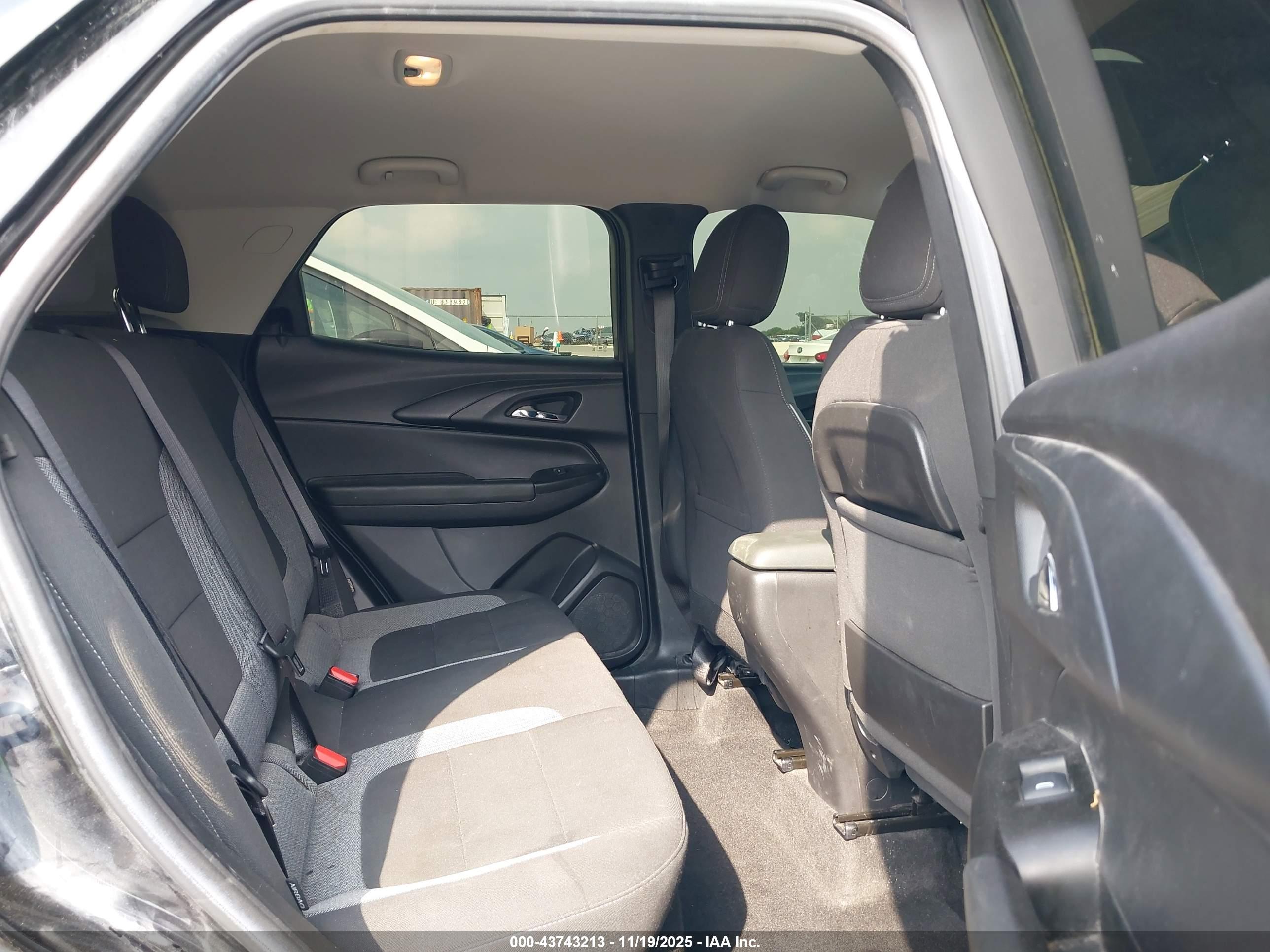 CHEVROLET TRAILBLAZER image 8