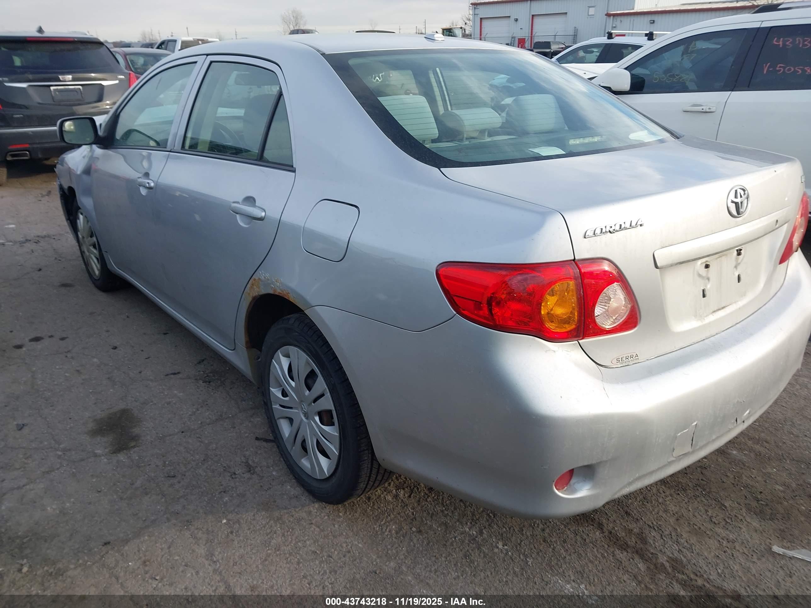 TOYOTA COROLLA image 3