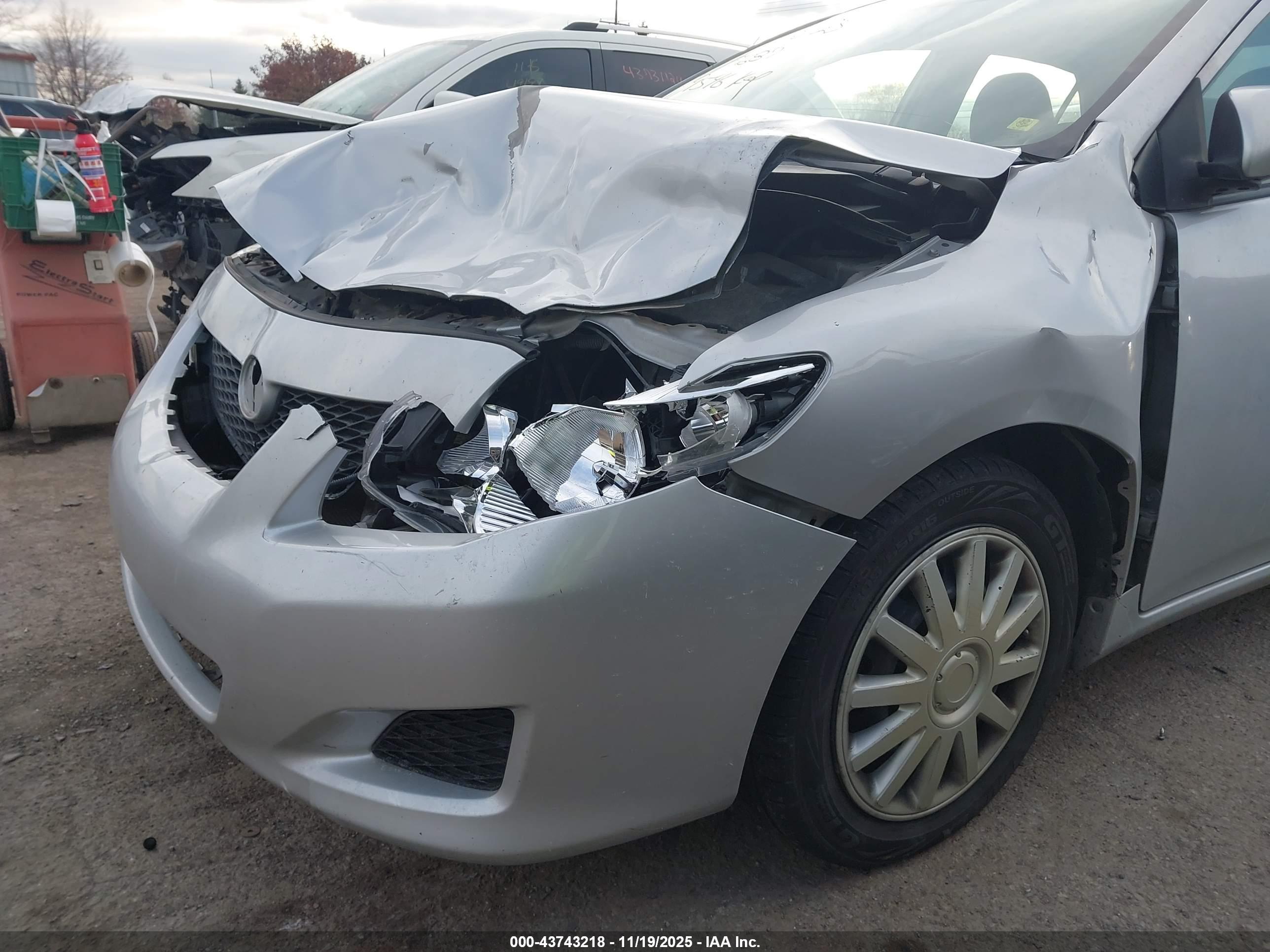 TOYOTA COROLLA image 6
