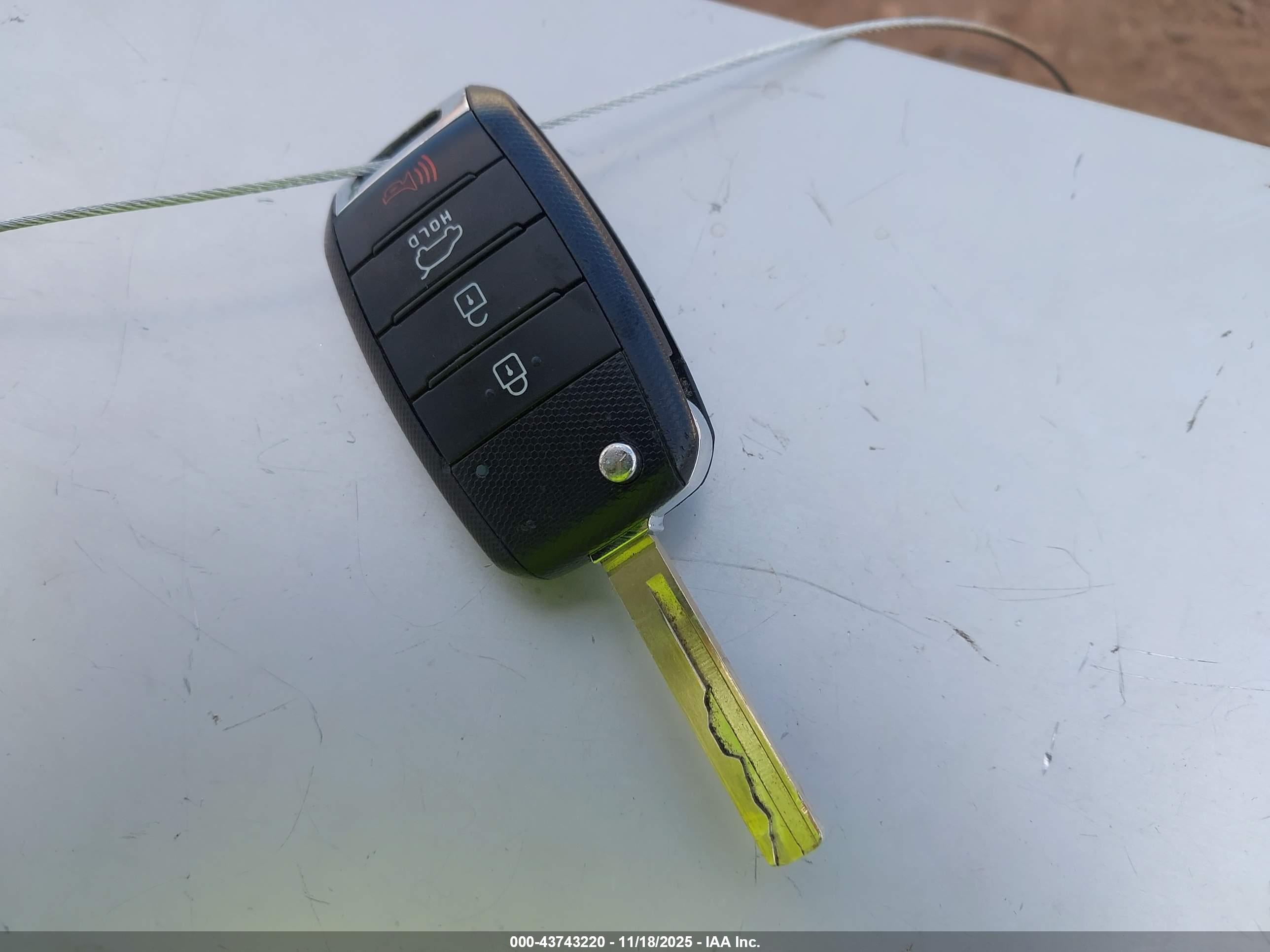 KIA SORENTO image 11