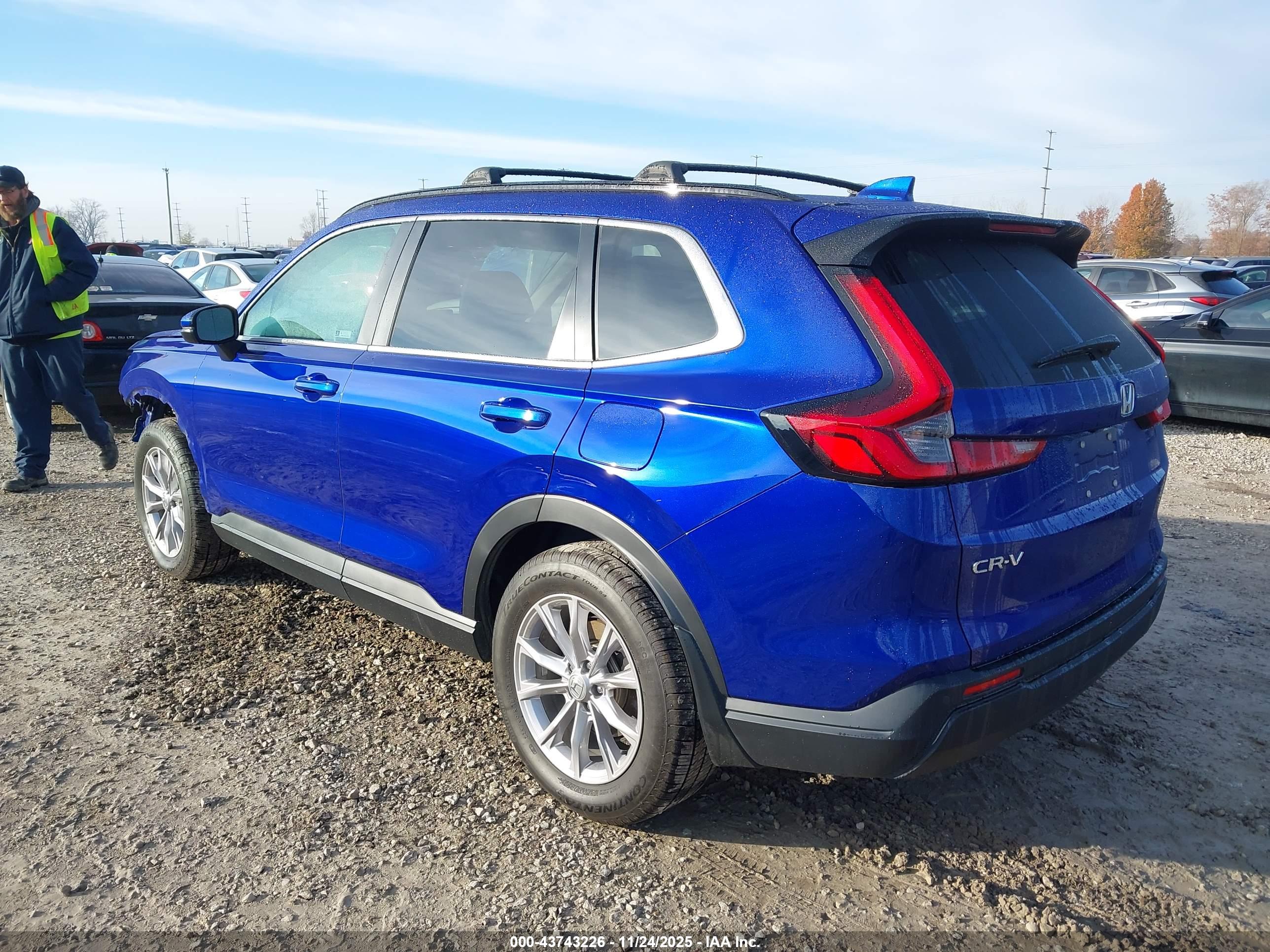 HONDA CR-V image 3