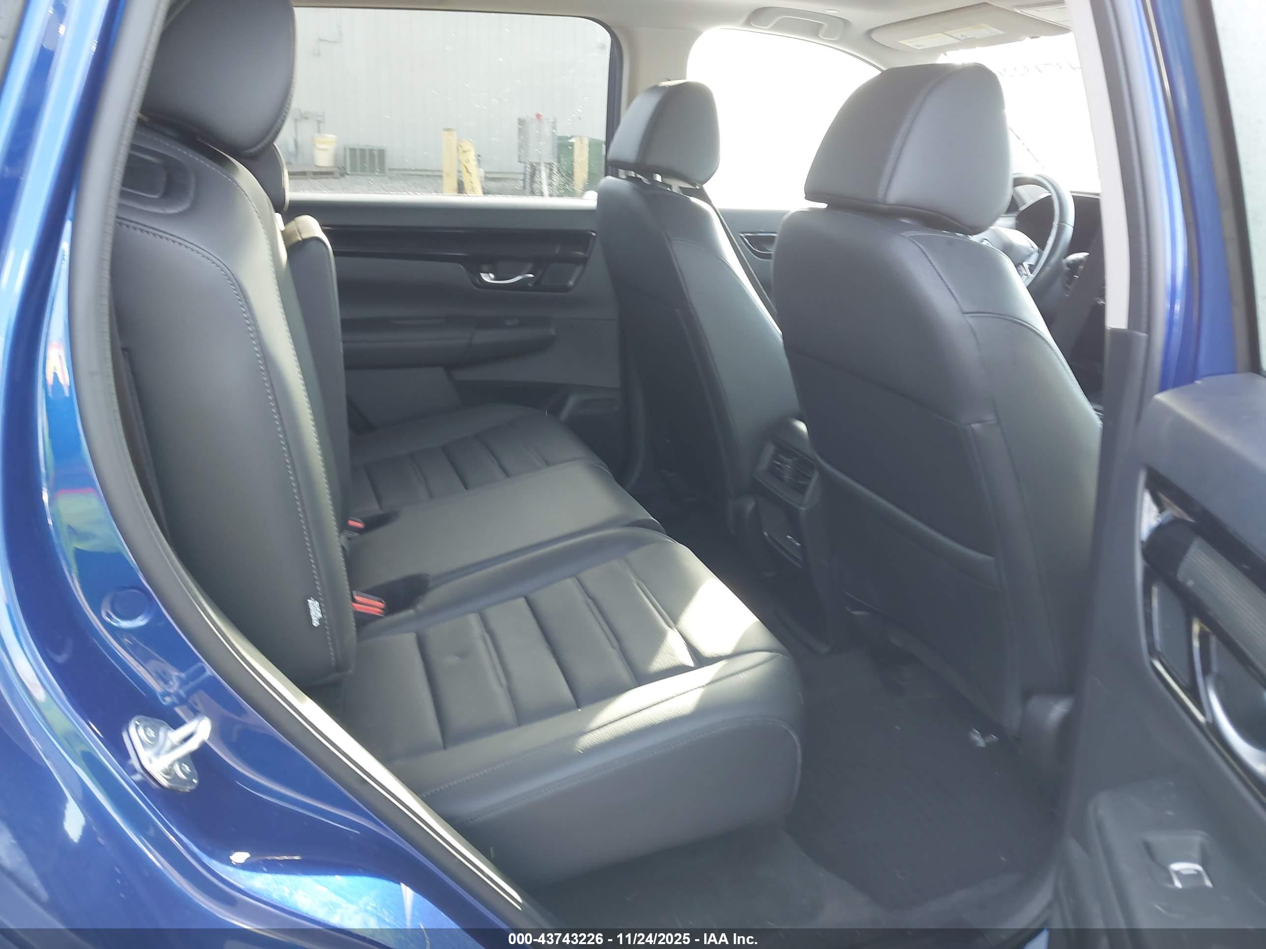 HONDA CR-V image 8