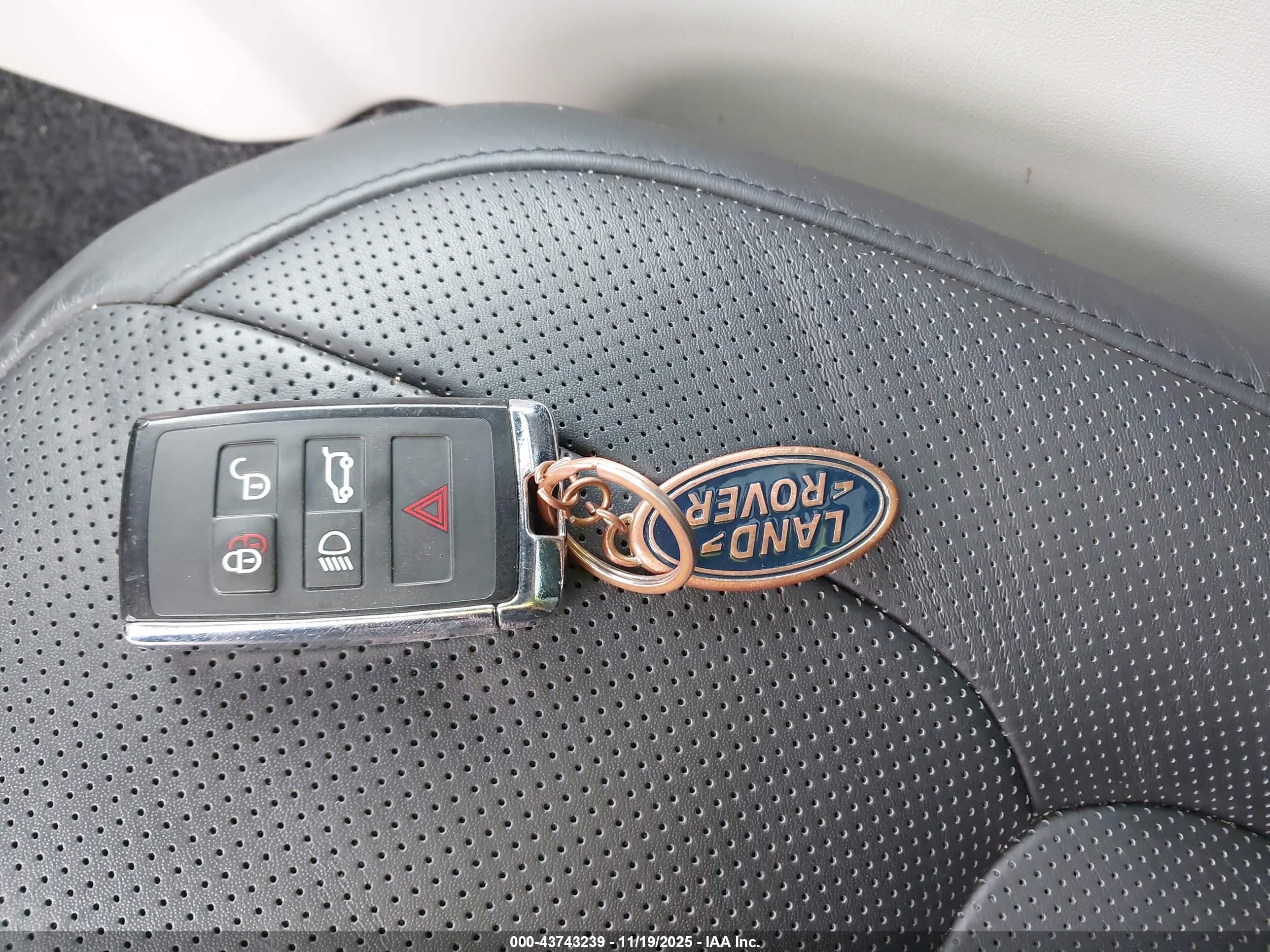 LAND ROVER image 11