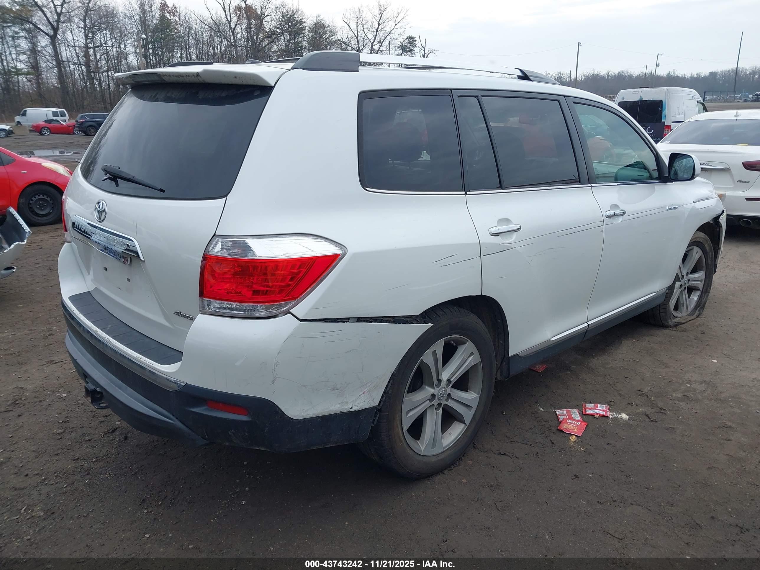 TOYOTA HIGHLANDER image 4