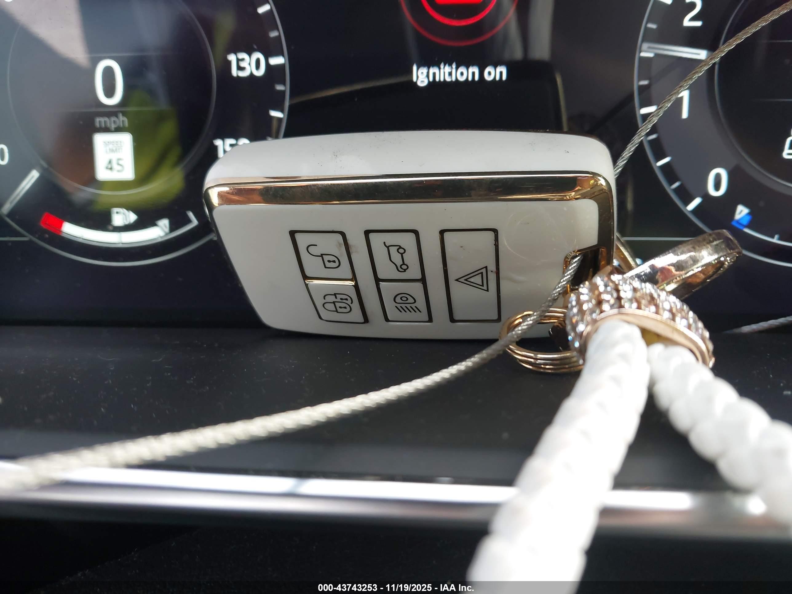 LAND ROVER image 11