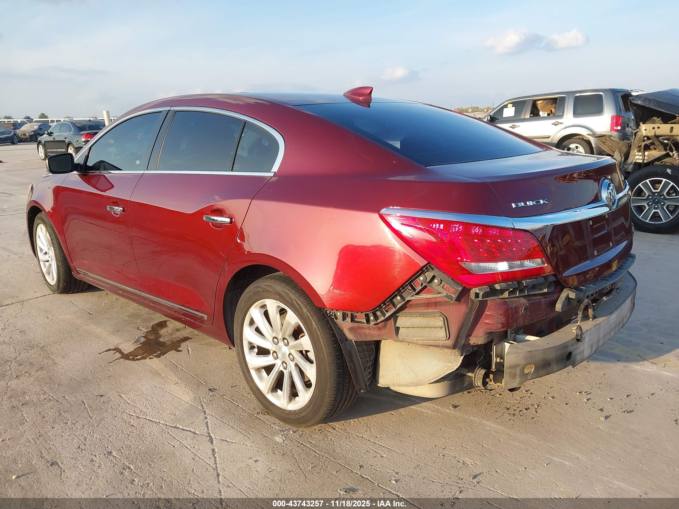 BUICK LACROSSE image 3