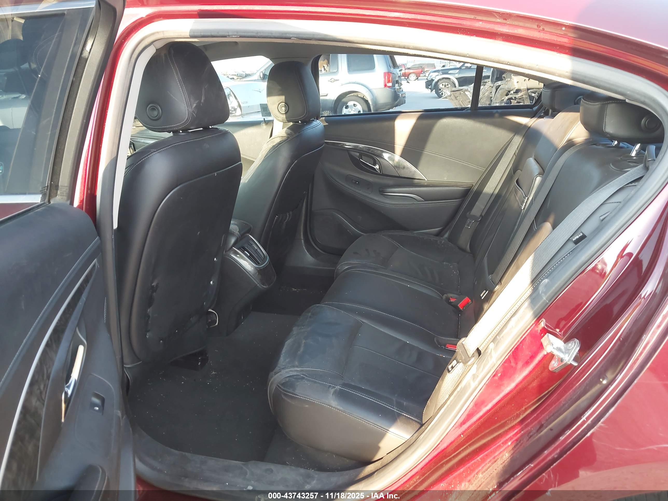 BUICK LACROSSE image 8