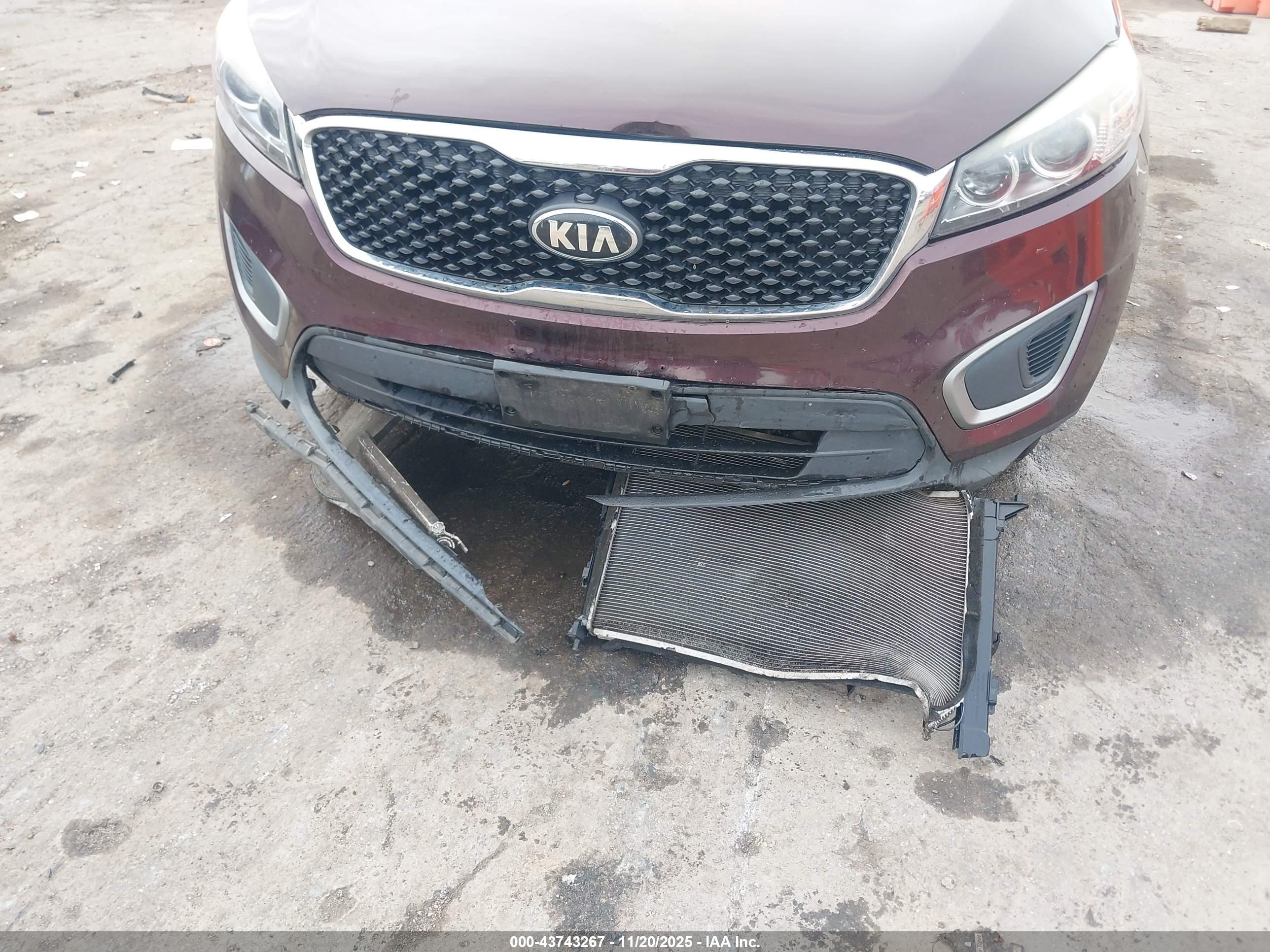 KIA SORENTO image 6
