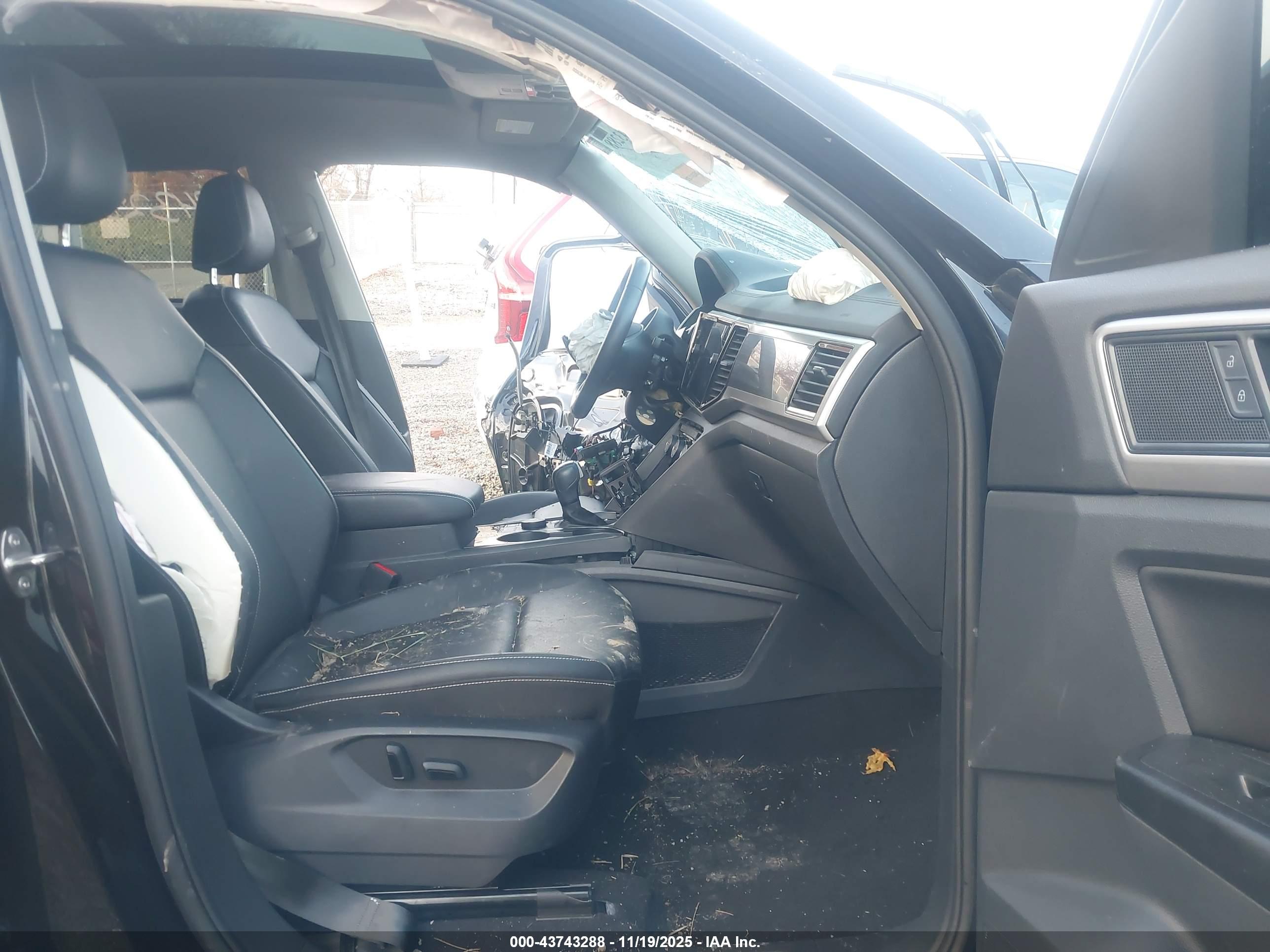 VOLKSWAGEN ATLAS image 5