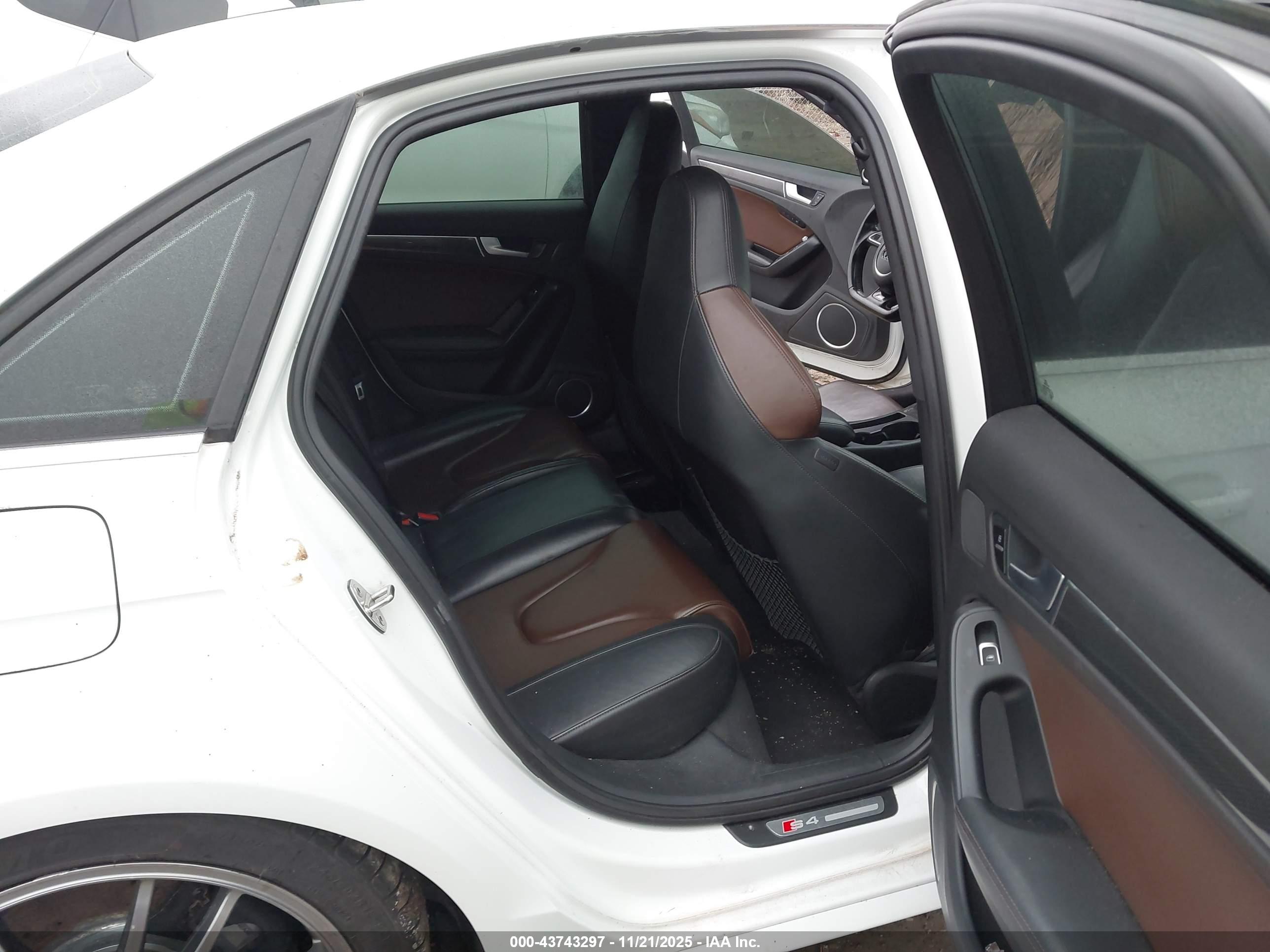 AUDI S4 image 8