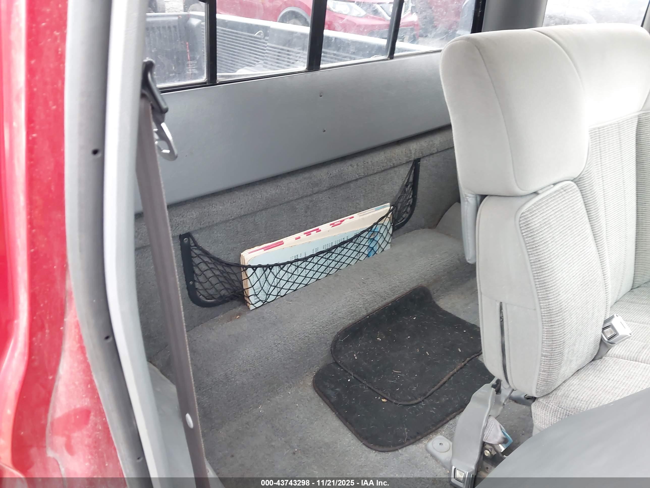 FORD RANGER image 8