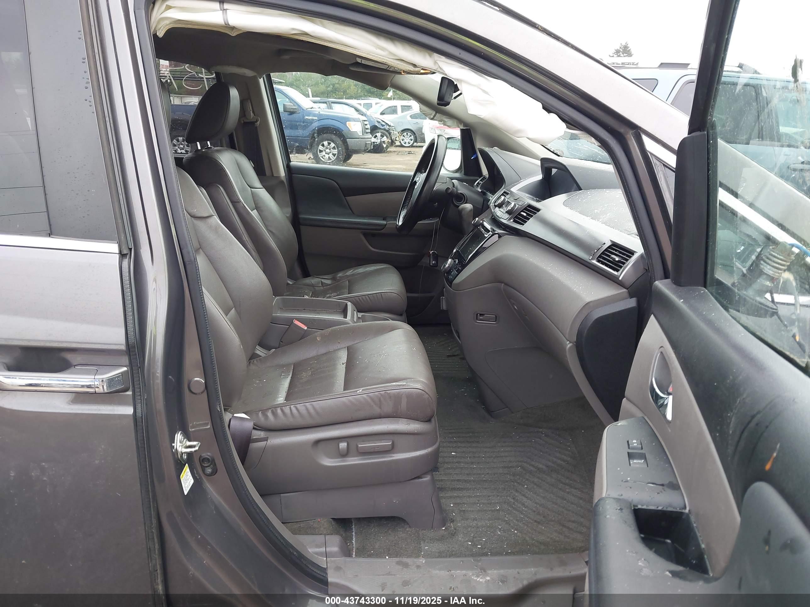 HONDA ODYSSEY image 5