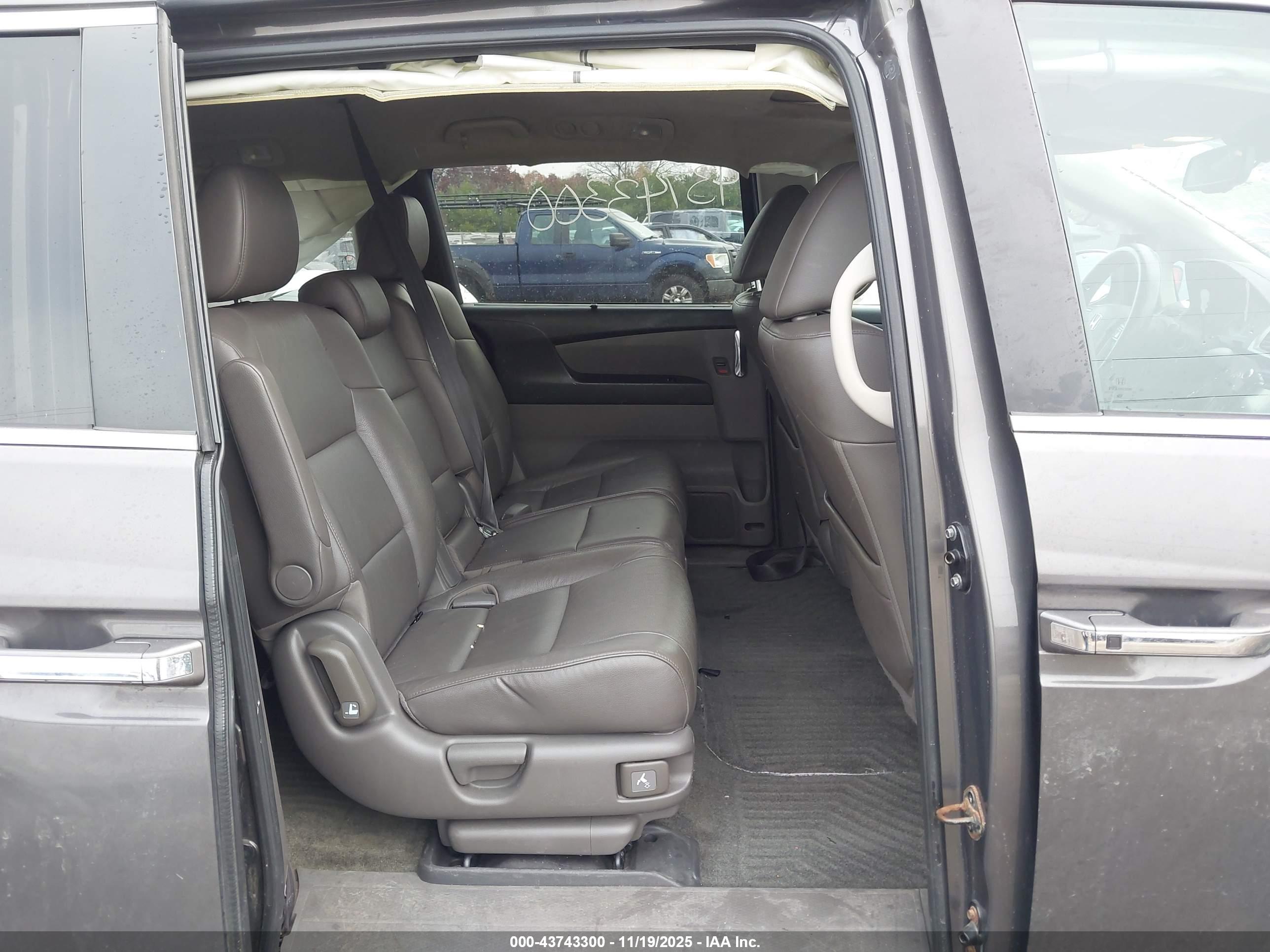 HONDA ODYSSEY image 8