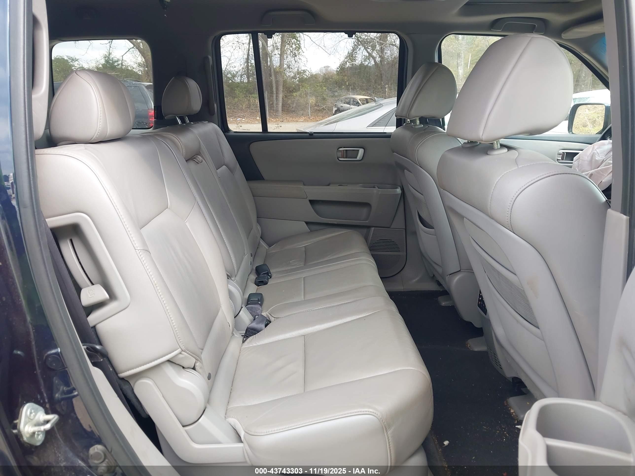 HONDA PILOT image 8